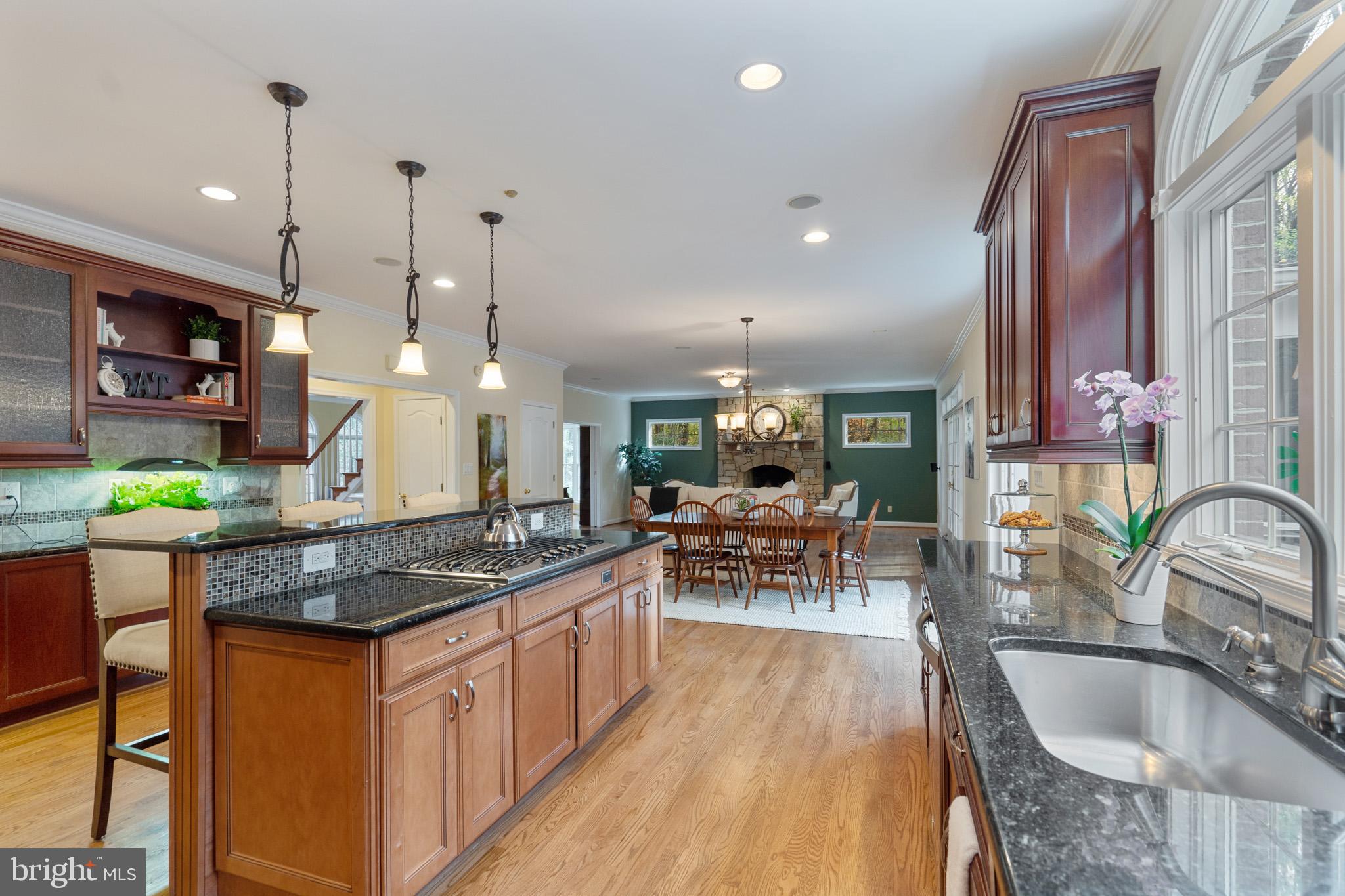 HUNTERBROOKE - Residential