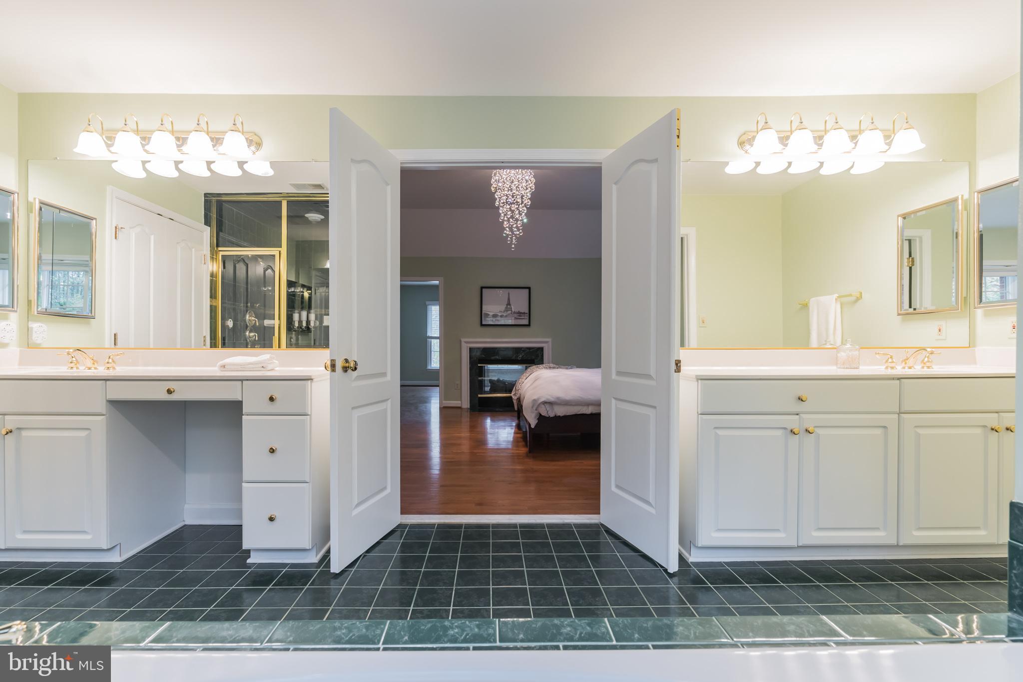 HUNTERBROOKE - Residential