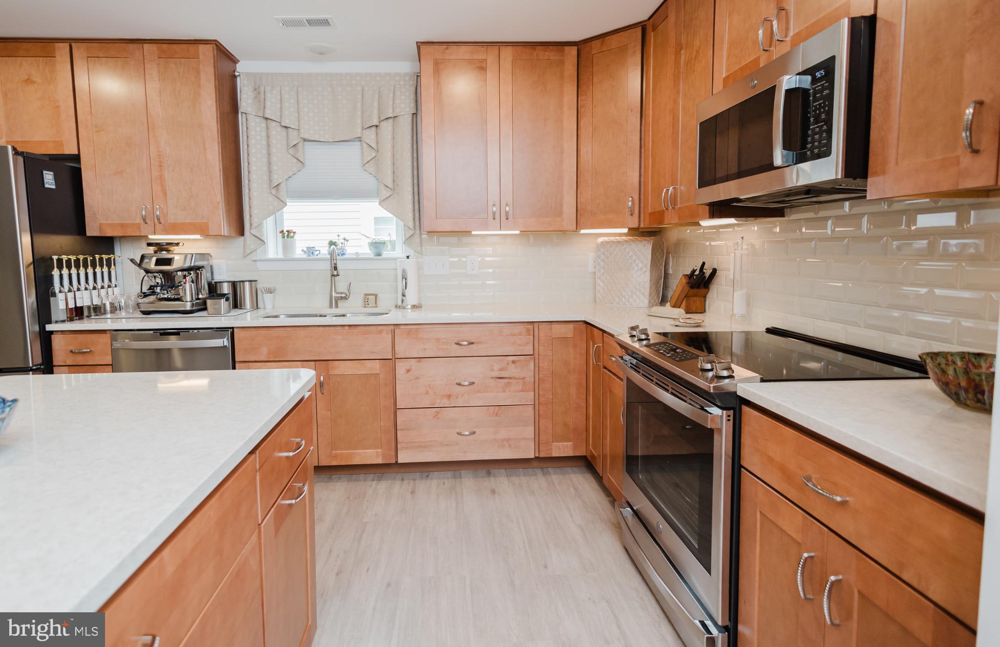 CARDINAL POINTE - Residential