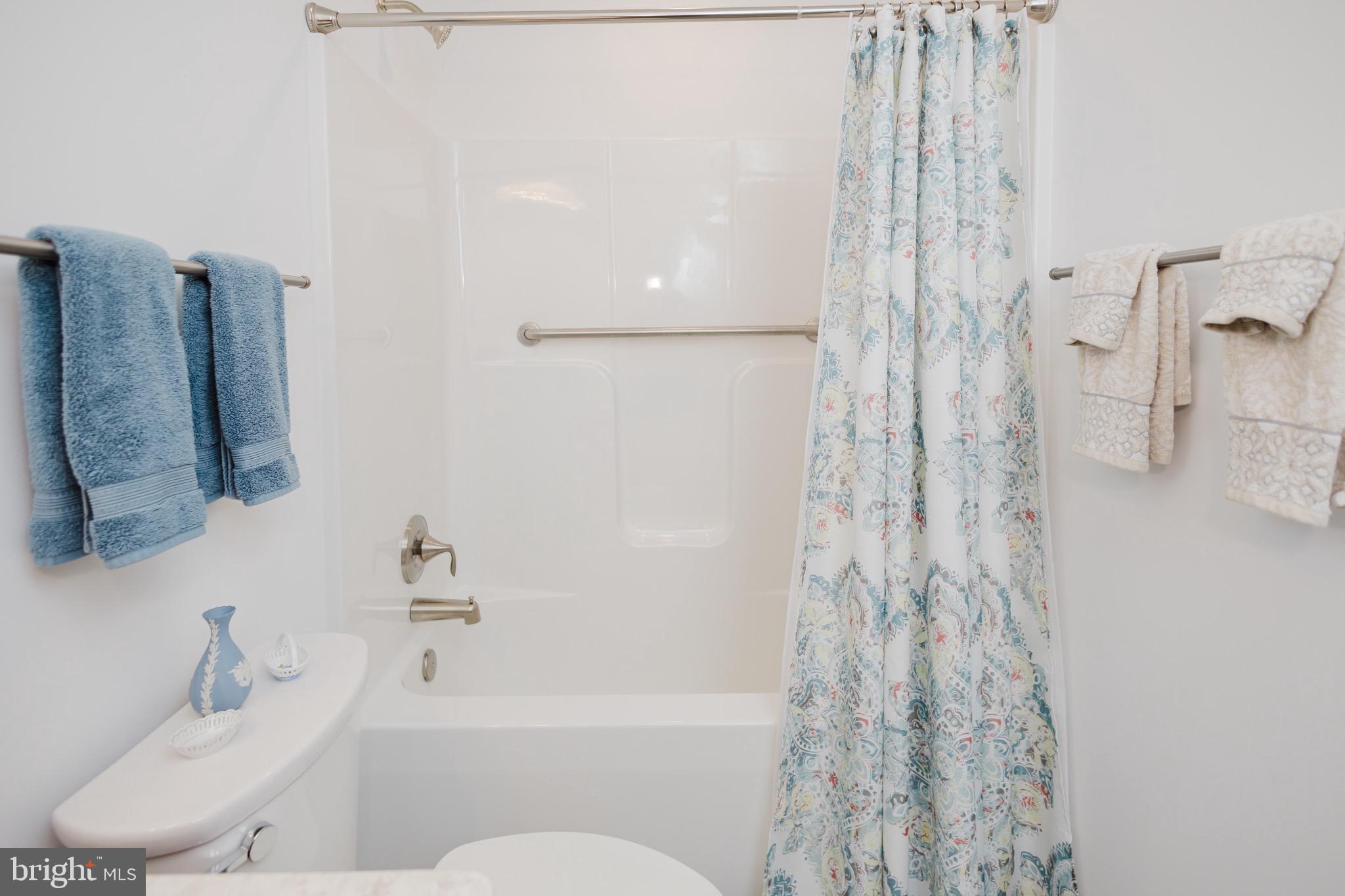 CARDINAL POINTE - Residential