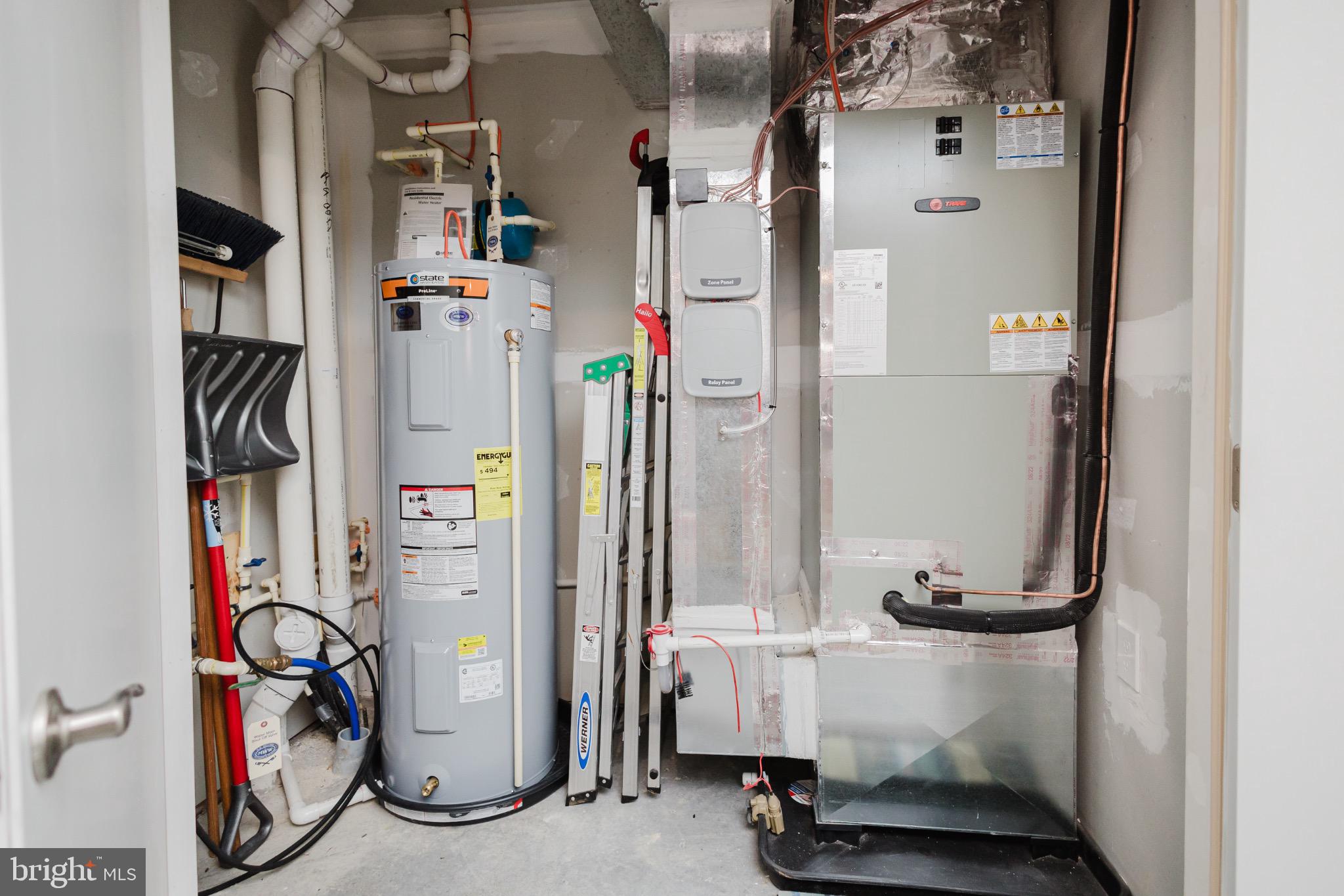 CARDINAL POINTE - Residential