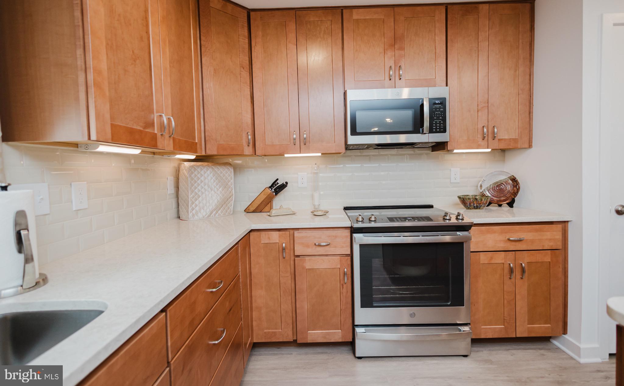 CARDINAL POINTE - Residential