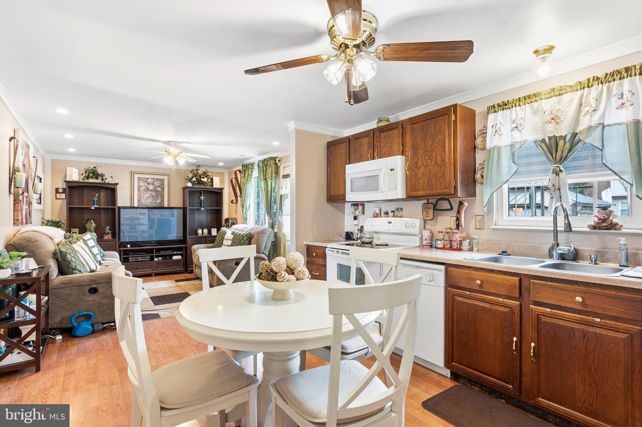 HARMANS WOODS - Residential