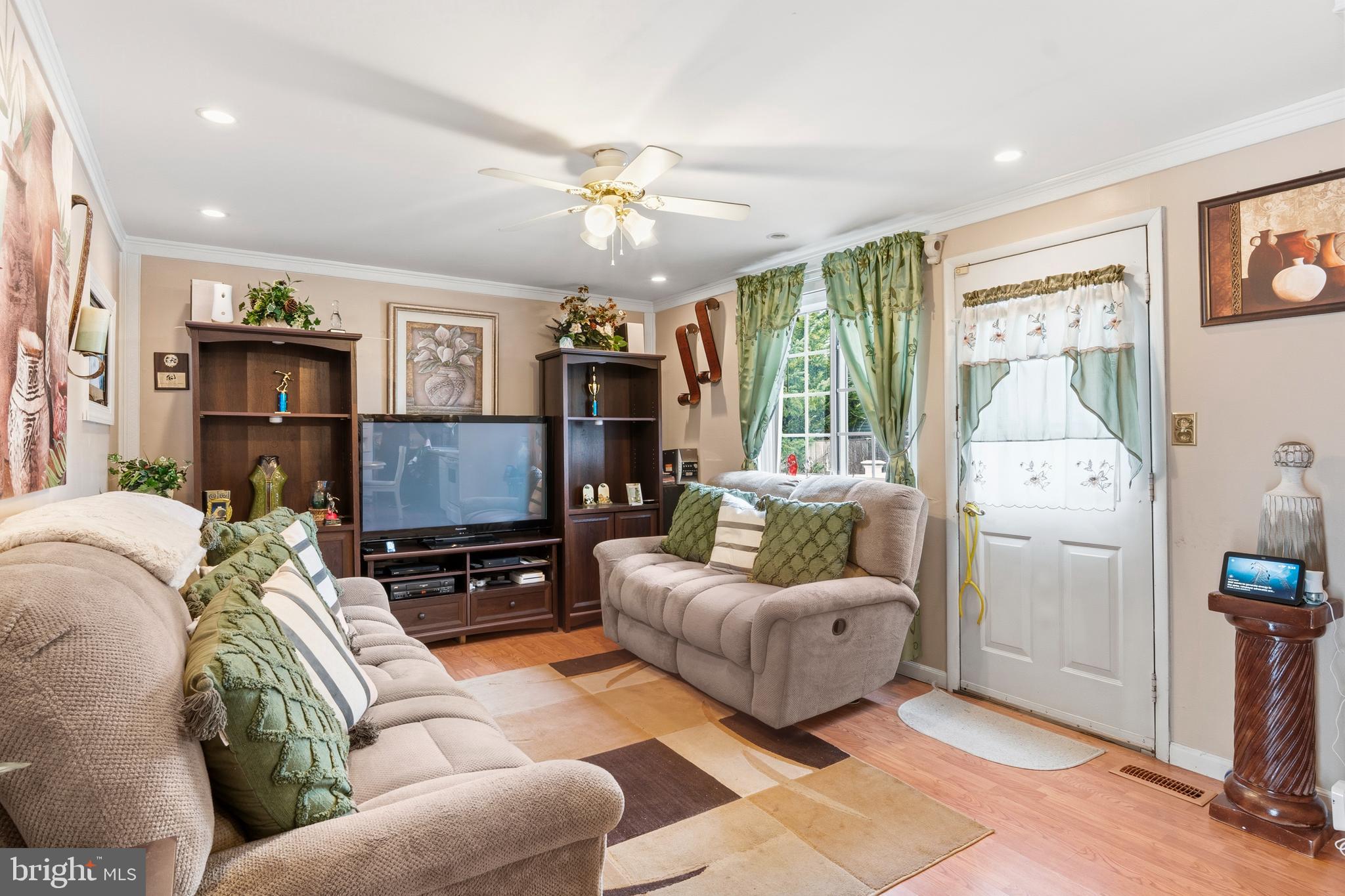 HARMANS WOODS - Residential