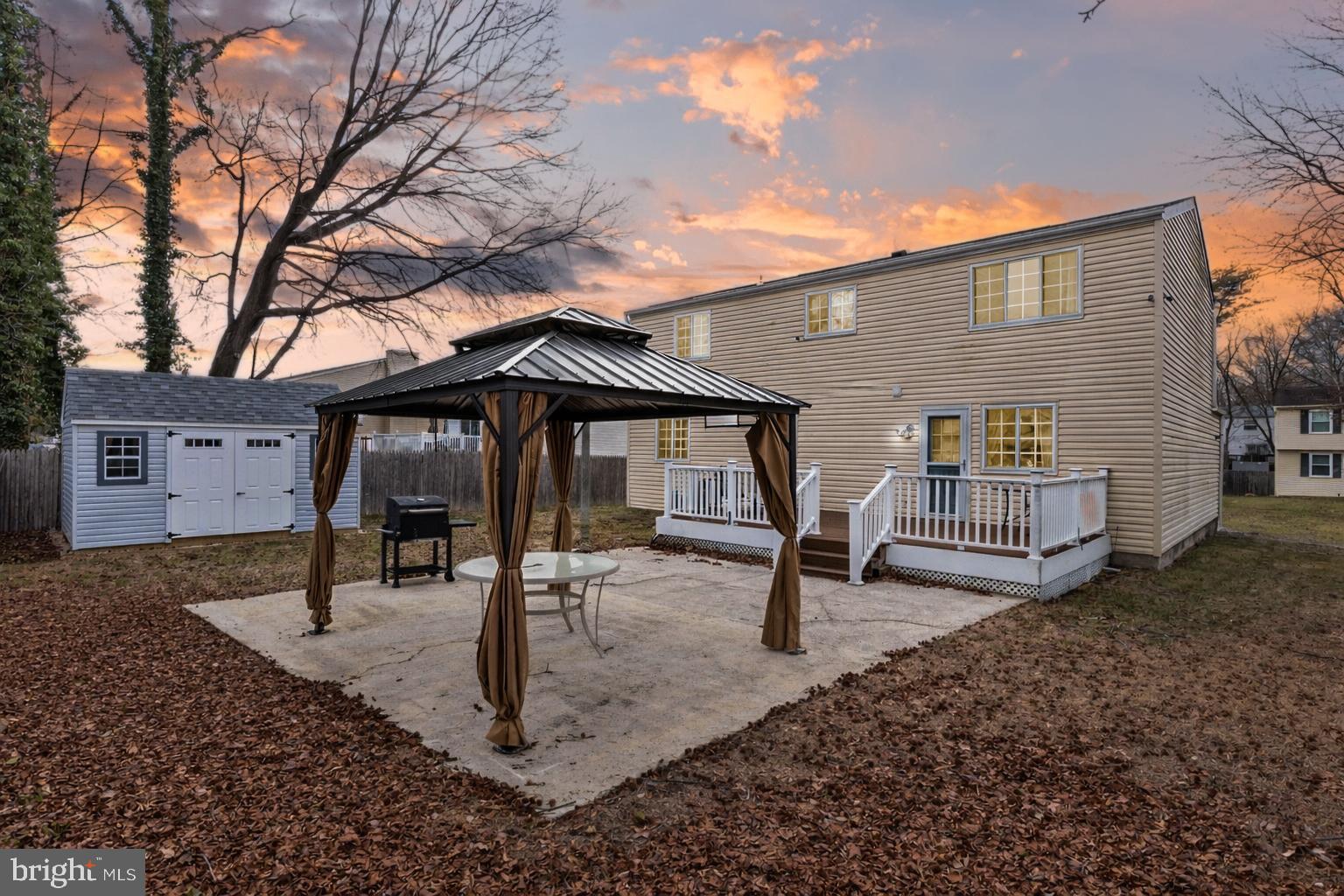 HARMANS WOODS - Residential