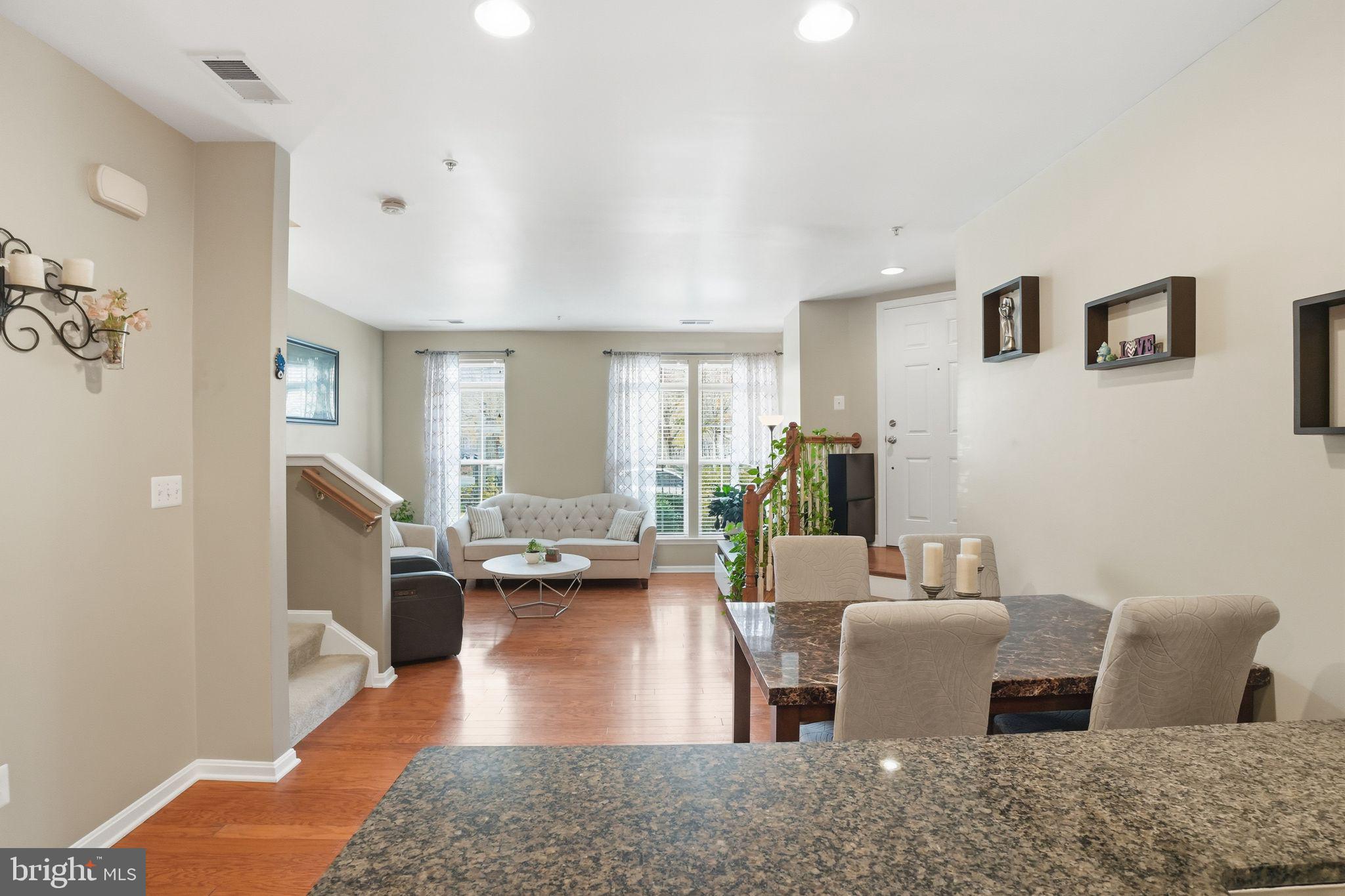 8013 CRESCENT PARK DRIVE