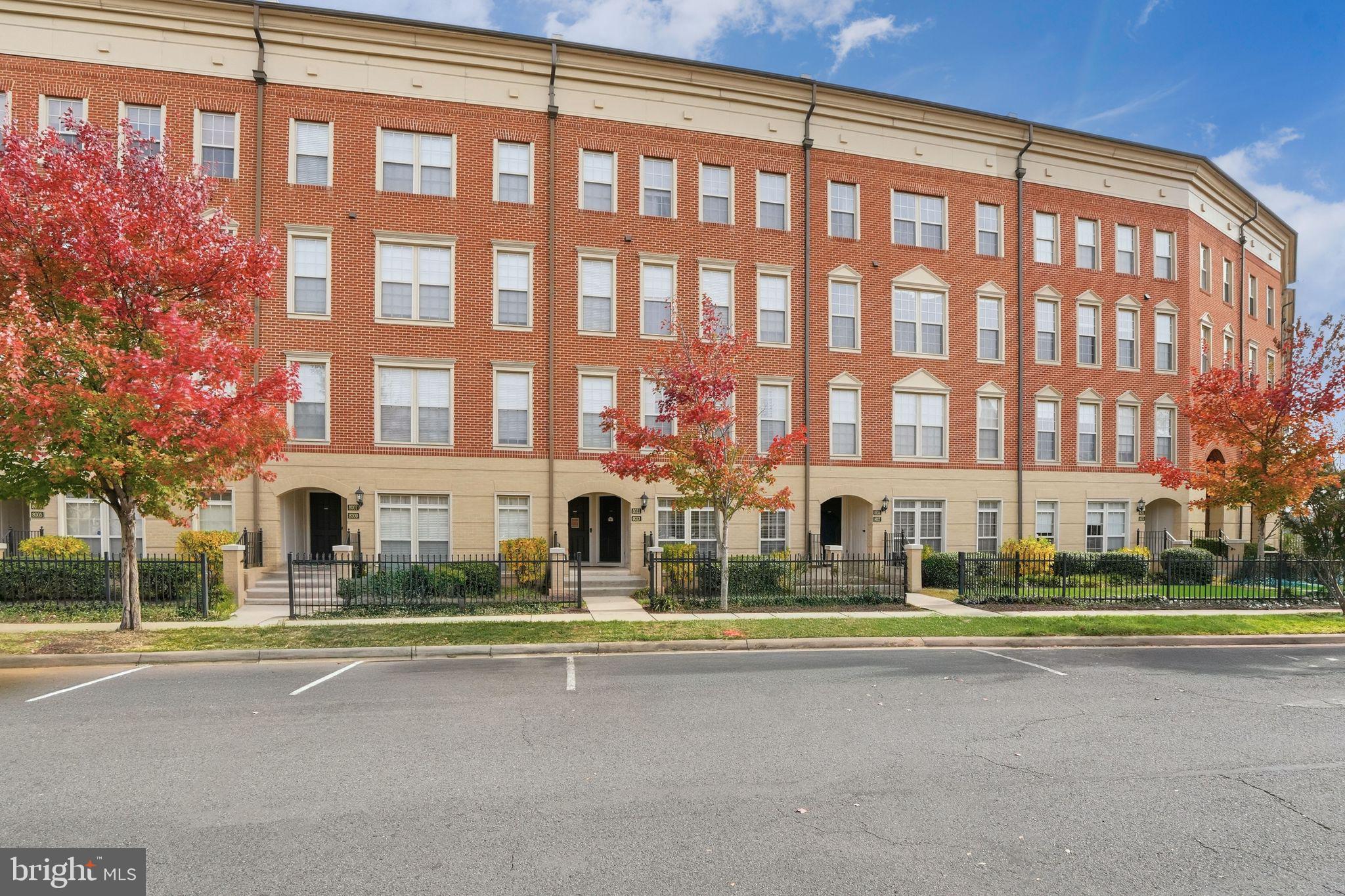 MADISON CRESCENT CONDOMINIUM - Residential