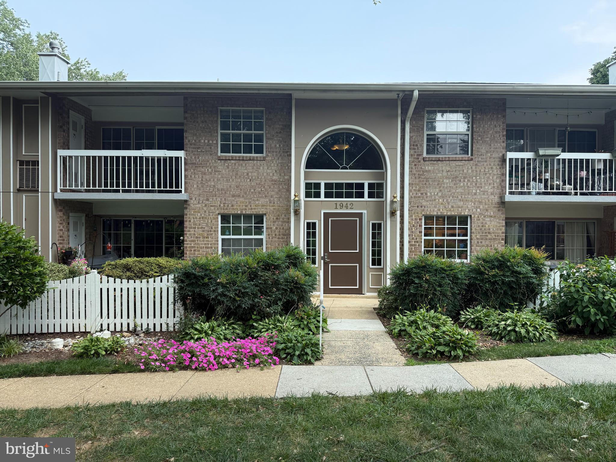 1942 KENNEDY DRIVE 201