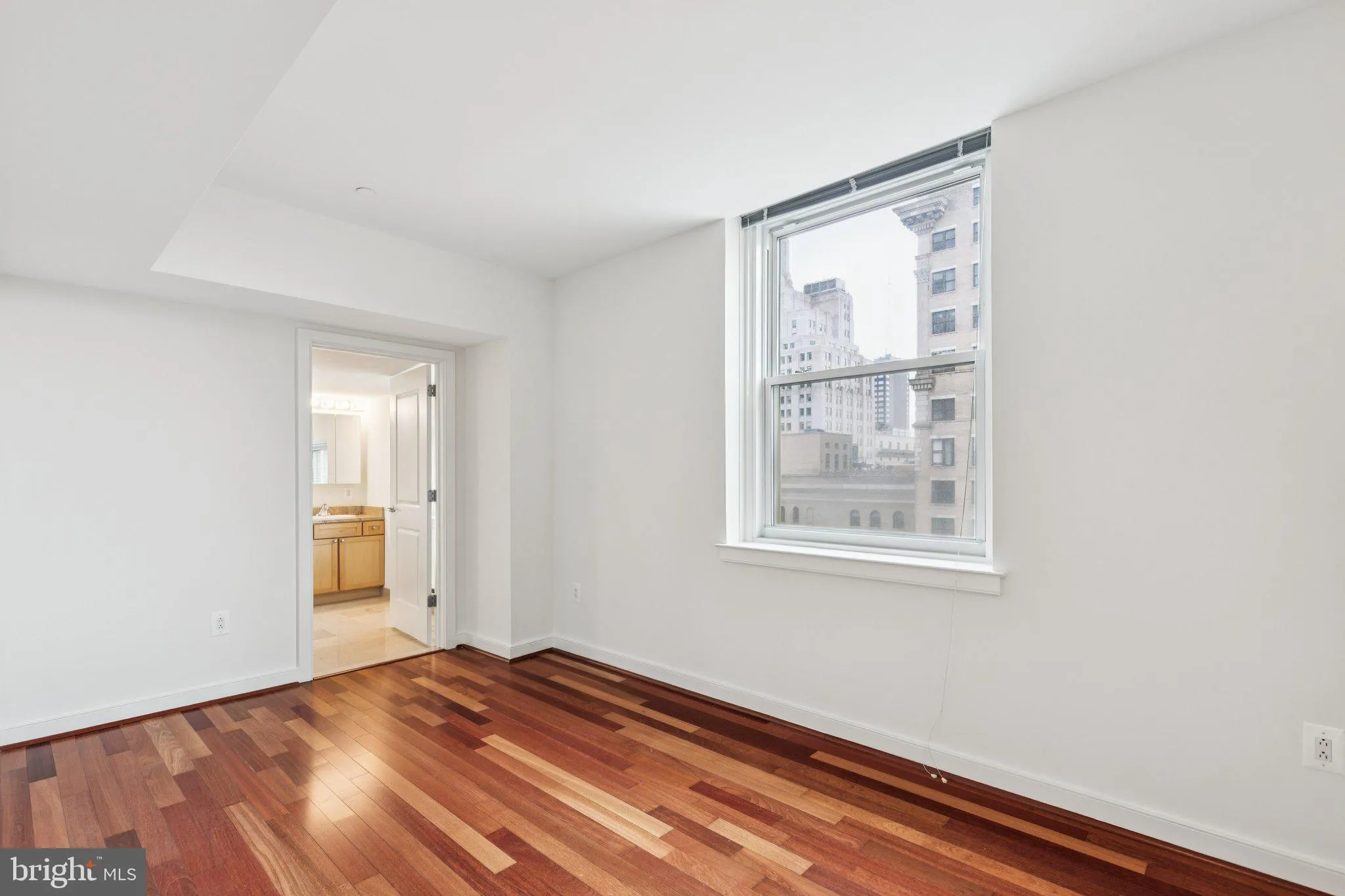 Philadelphia, Pennsylvania 19102, United States, 2 Bedrooms Bedrooms, ,2 BathroomsBathrooms,Residential,Active,197165