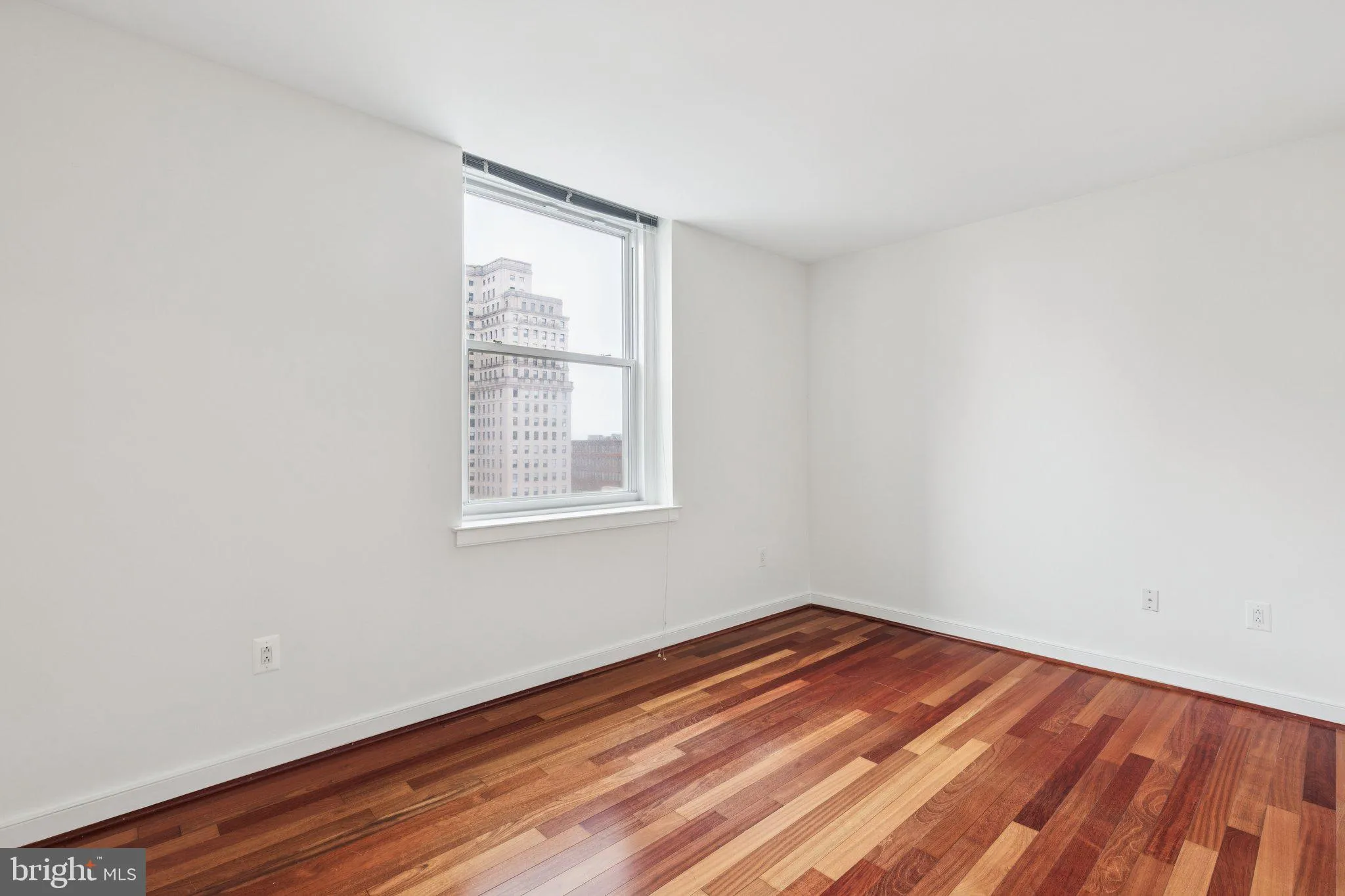 Philadelphia, Pennsylvania 19102, United States, 2 Bedrooms Bedrooms, ,2 BathroomsBathrooms,Residential,Active,197165