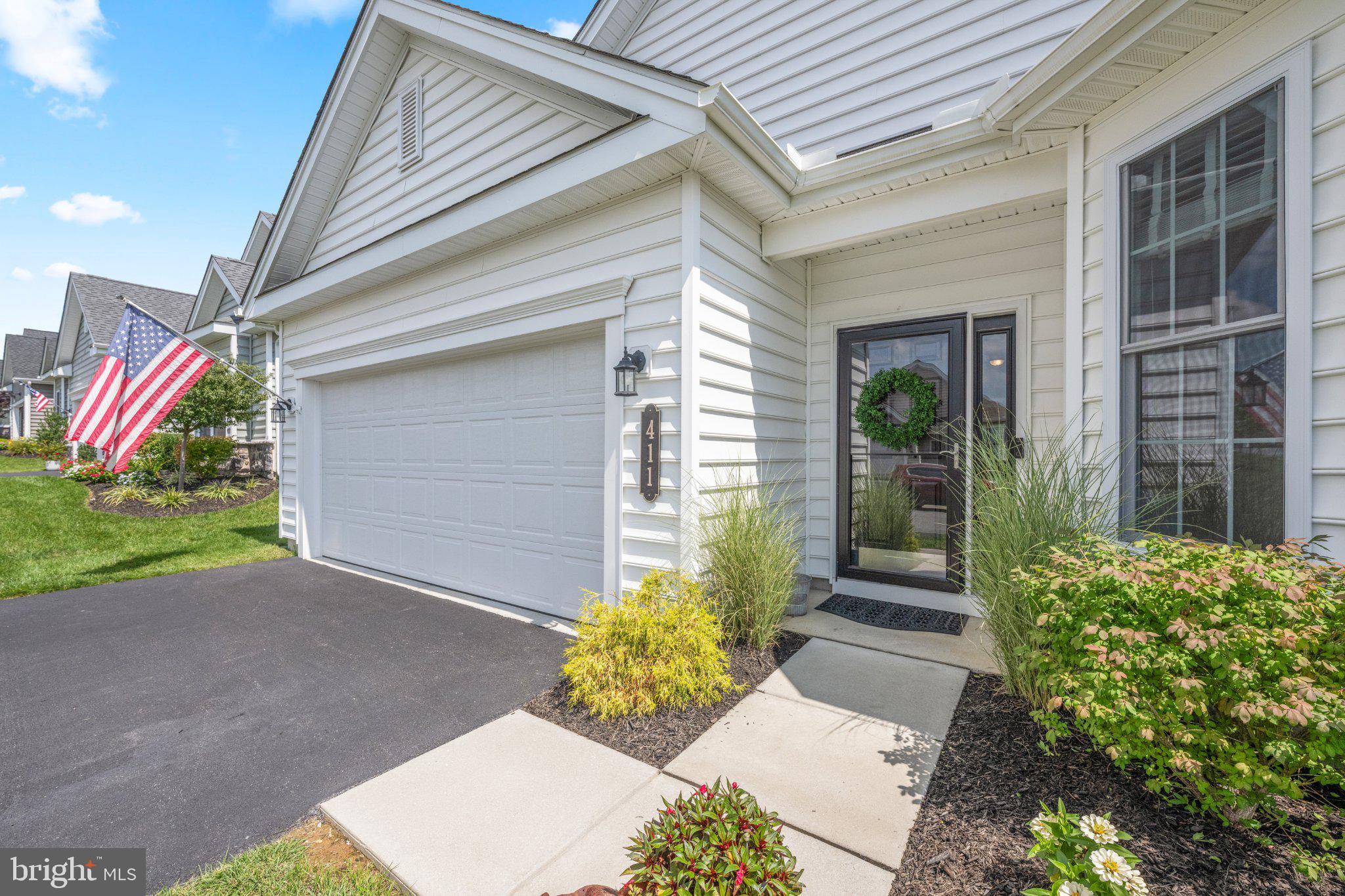 411 NATIONAL DRIVE
