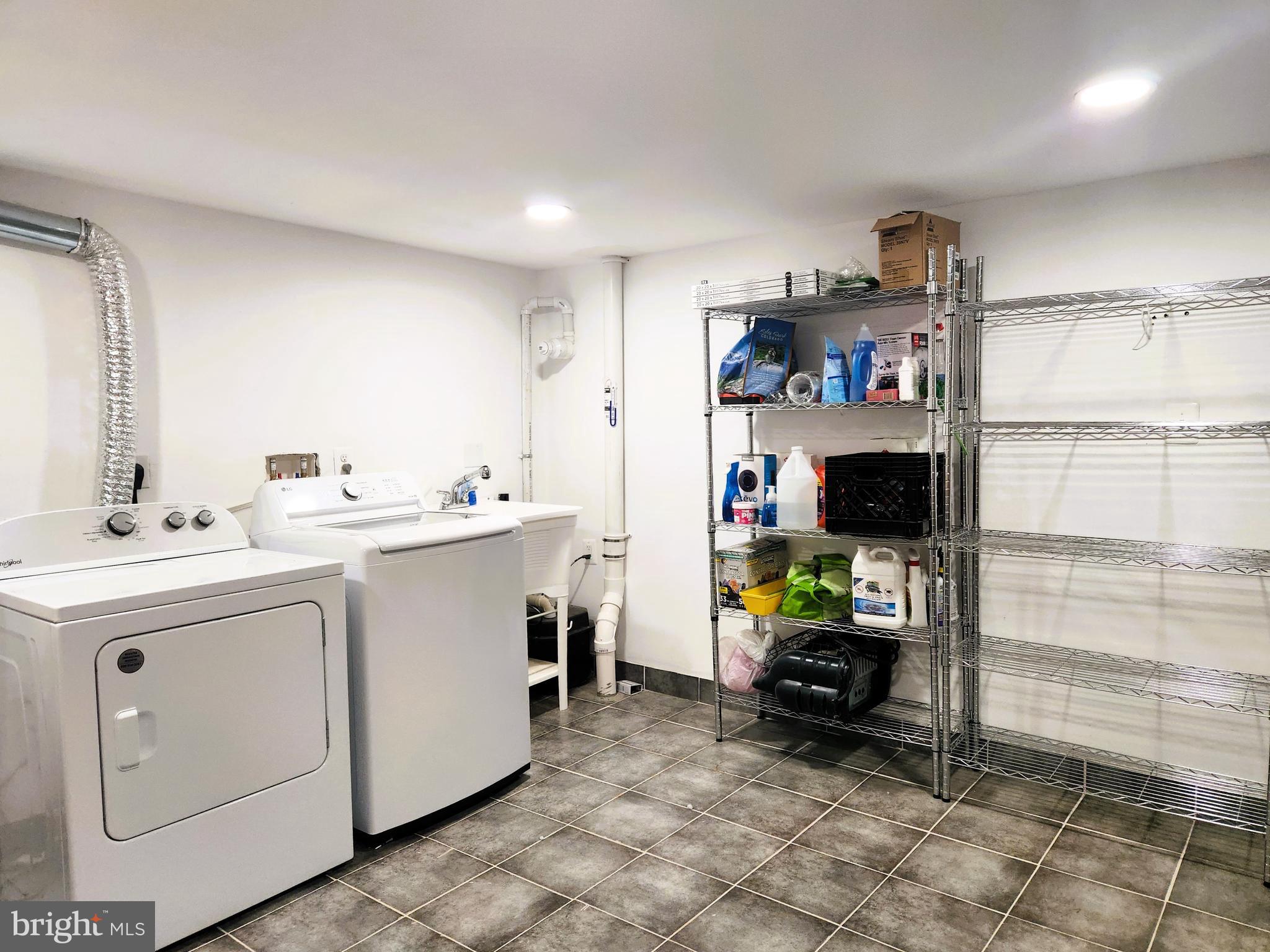 OLNEY OUTSIDE - Residential Lease