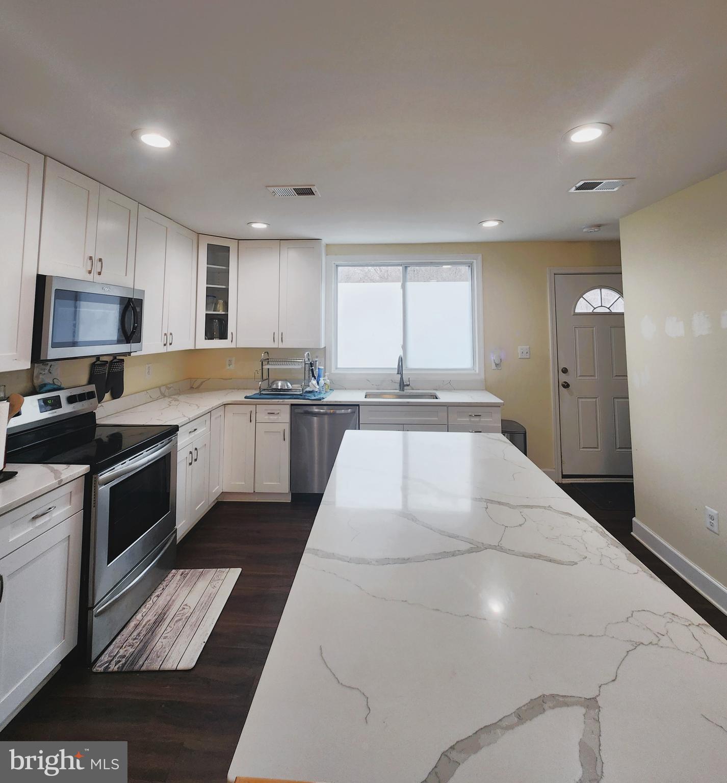 OLNEY OUTSIDE - Residential Lease