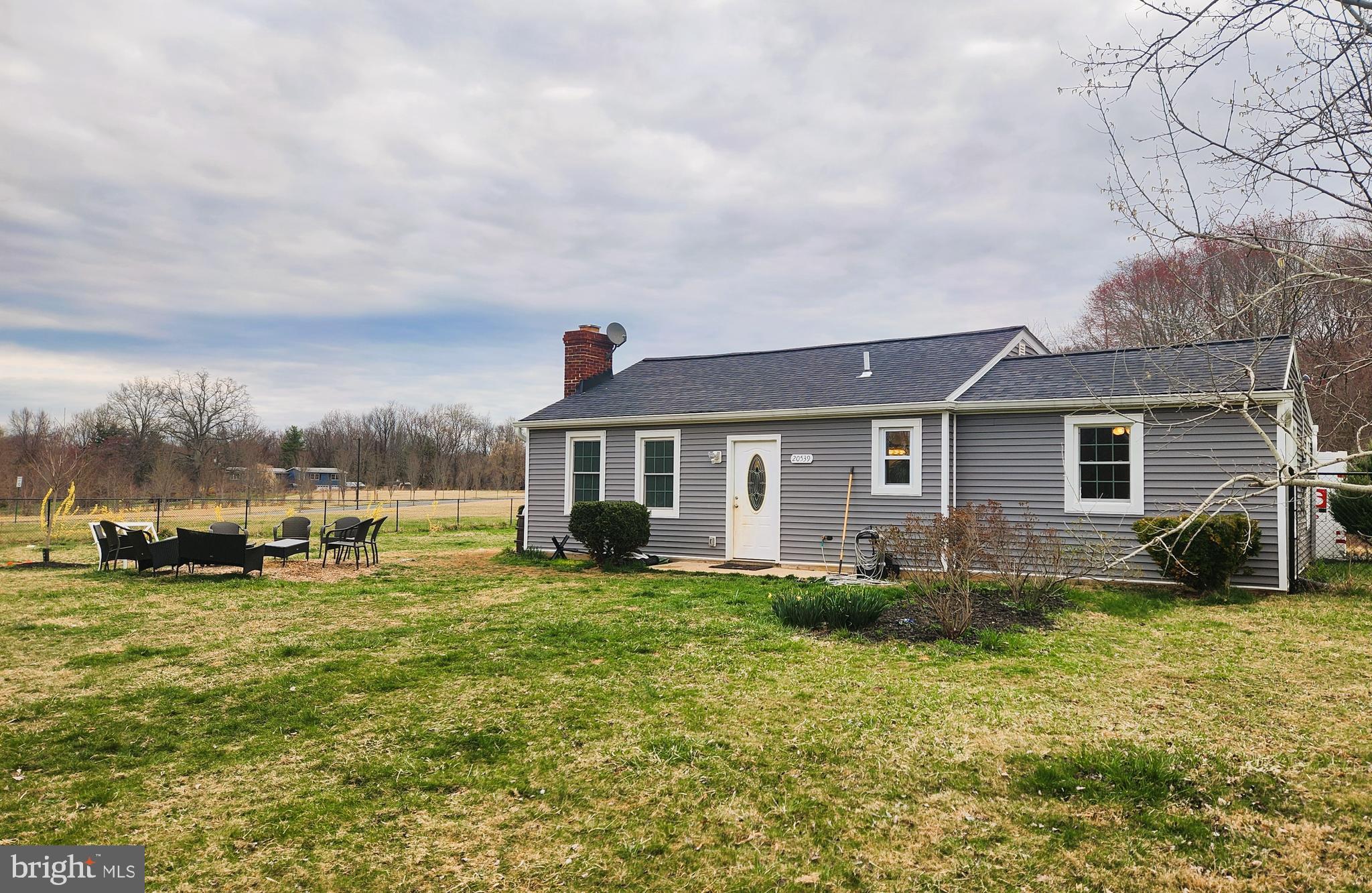 OLNEY OUTSIDE - Residential Lease