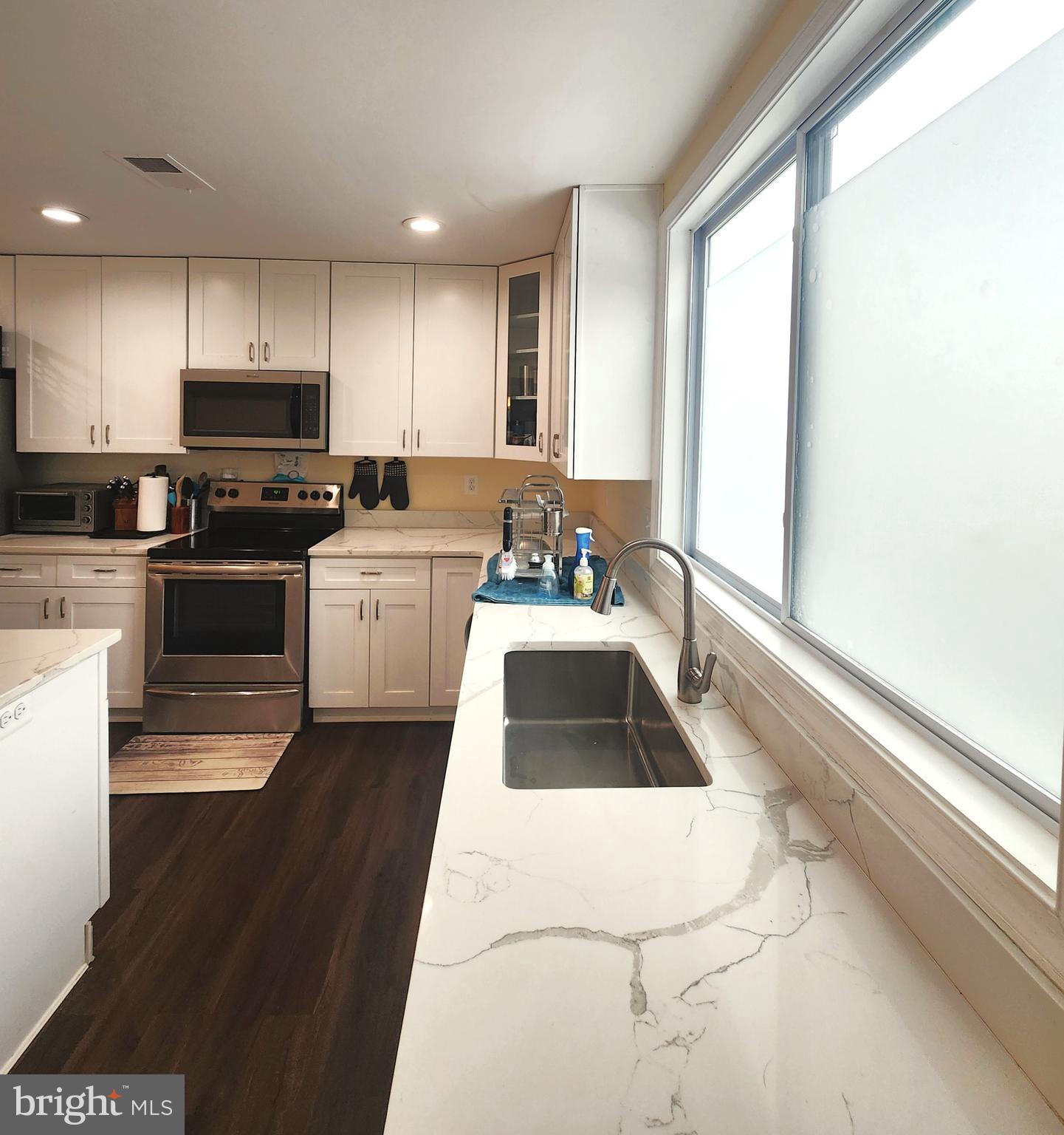 OLNEY OUTSIDE - Residential Lease