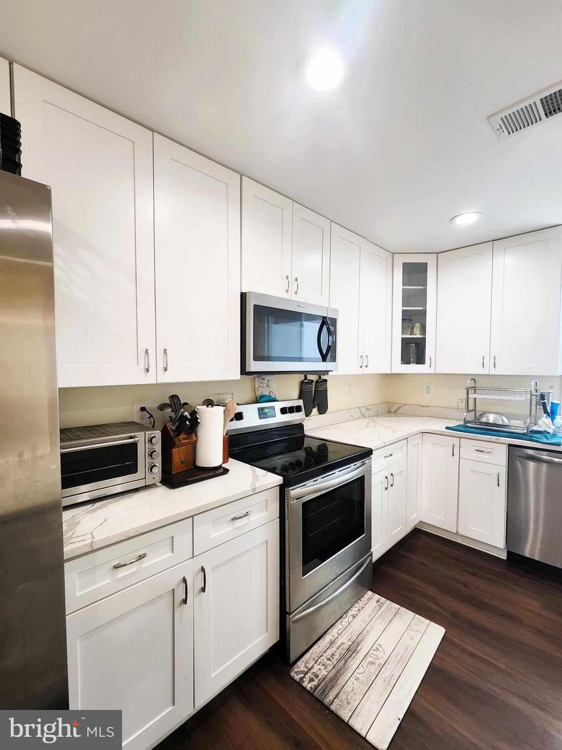 OLNEY OUTSIDE - Residential Lease