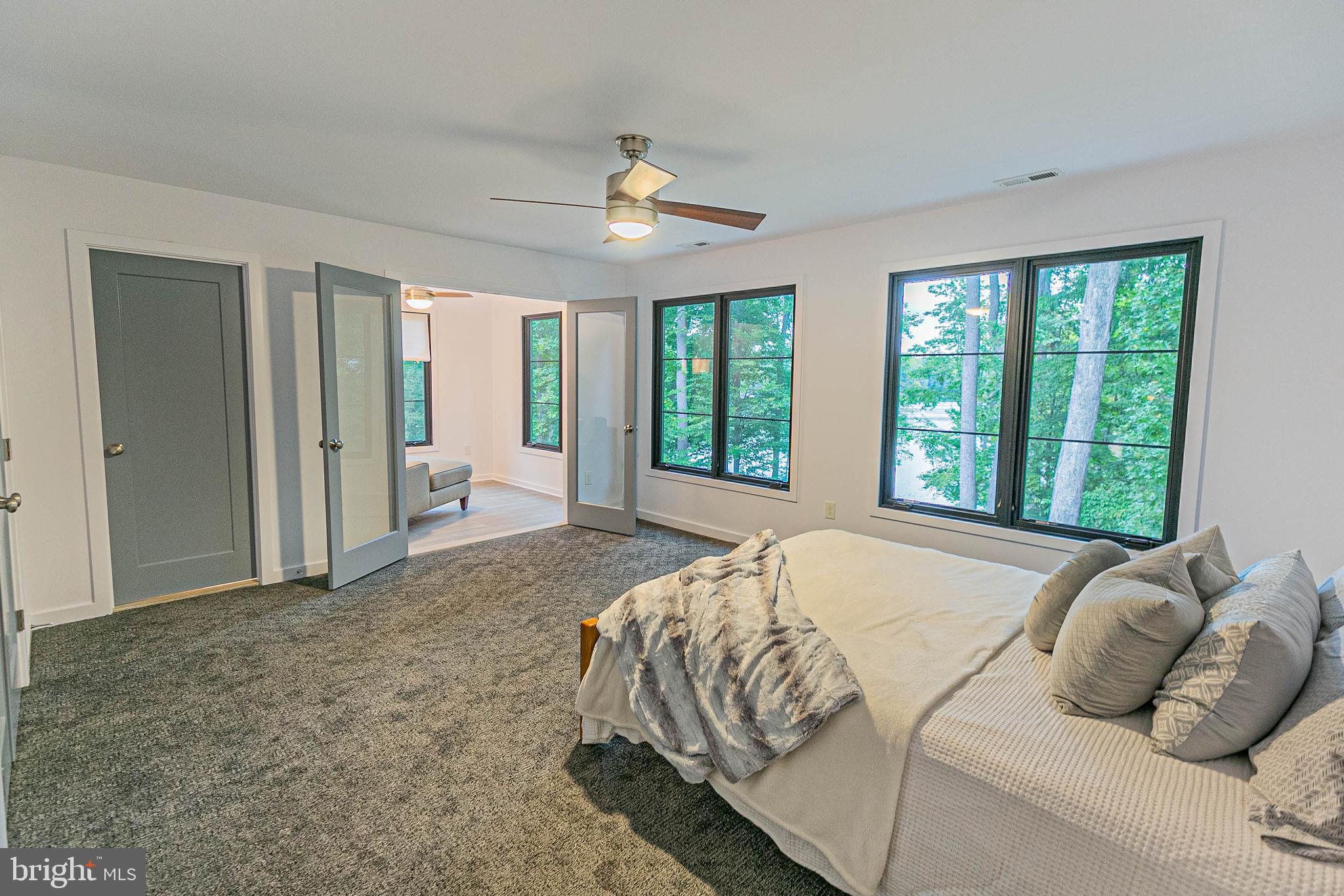 LAKE CAROLINE - Residential