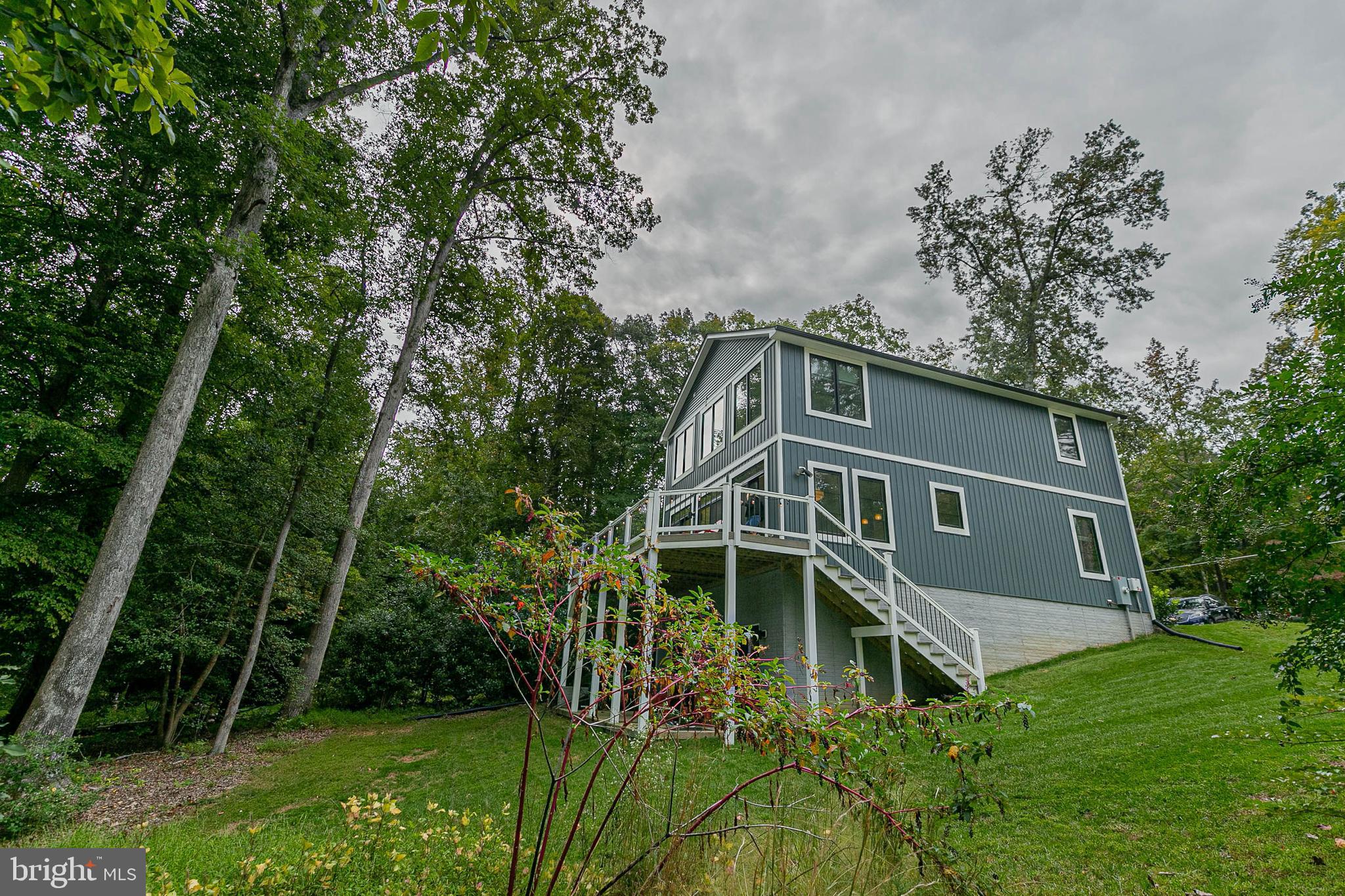 LAKE CAROLINE - Residential