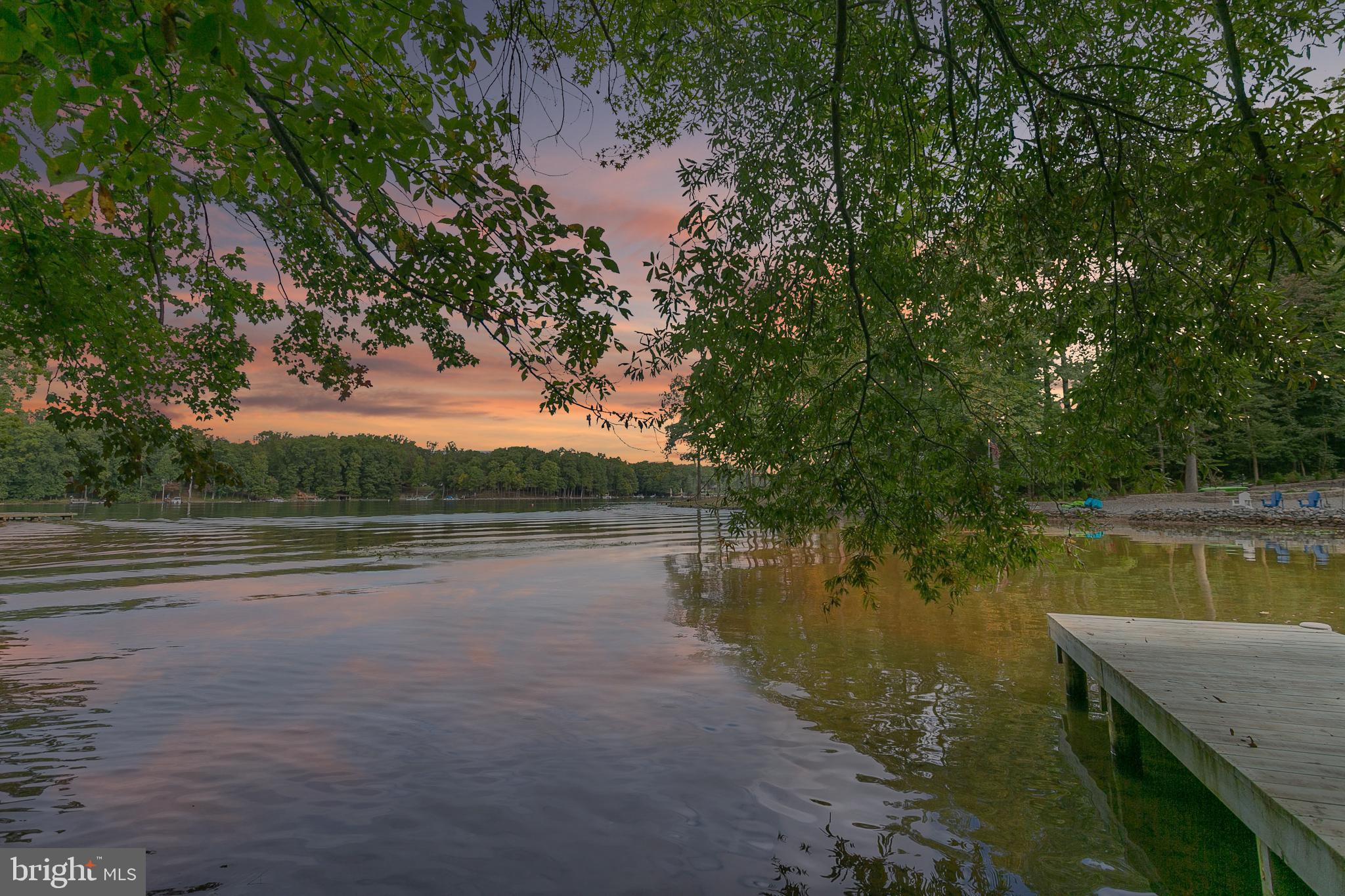LAKE CAROLINE - Residential