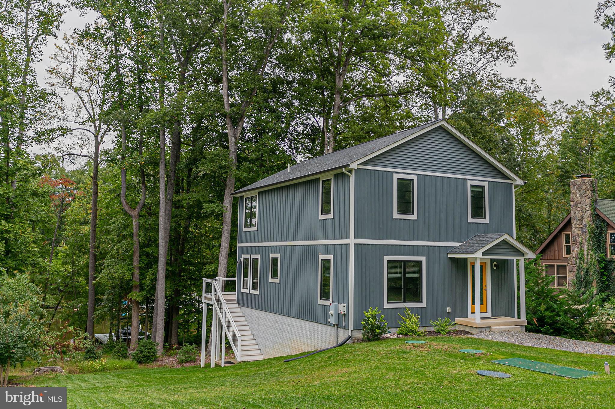 LAKE CAROLINE - Residential