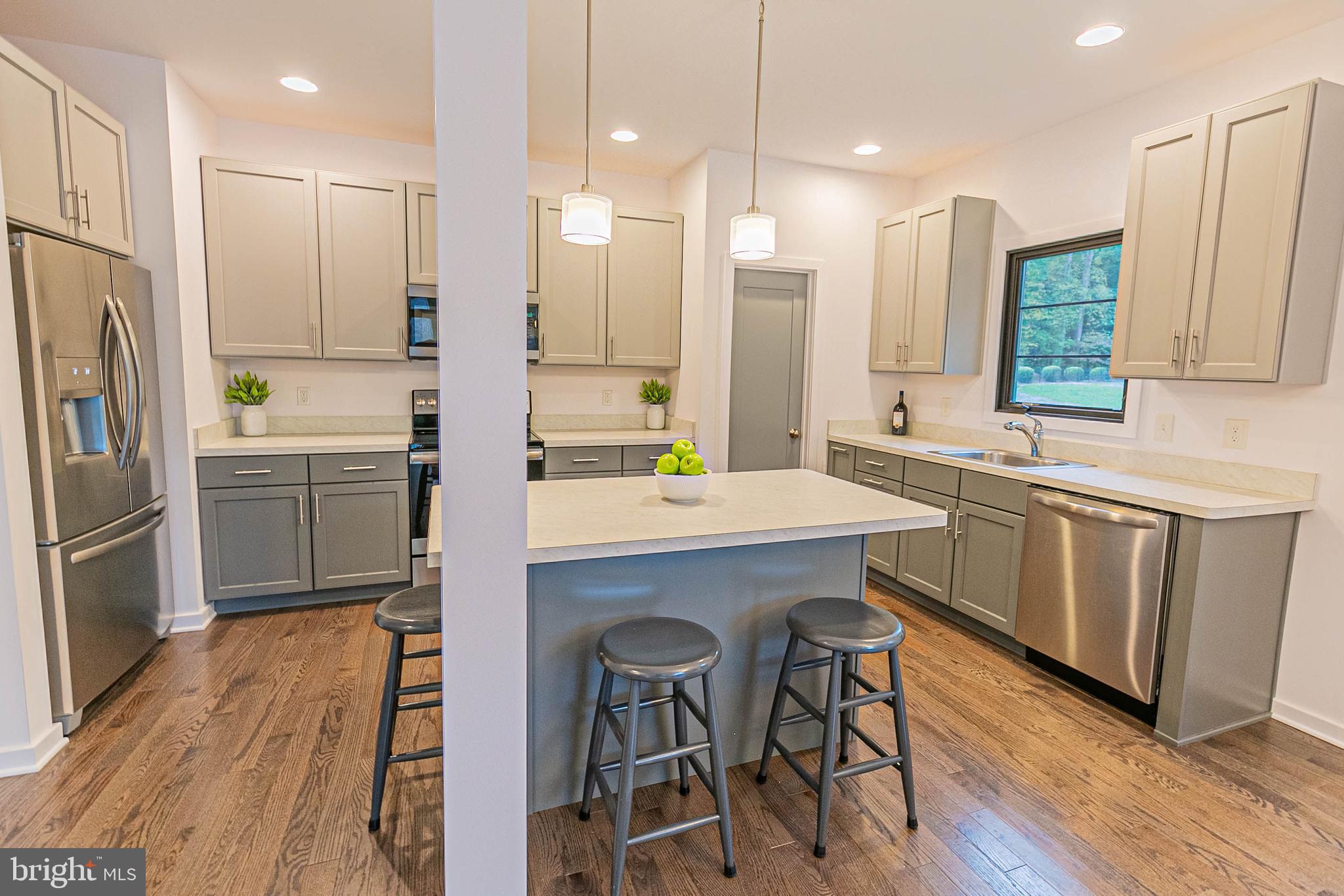 LAKE CAROLINE - Residential