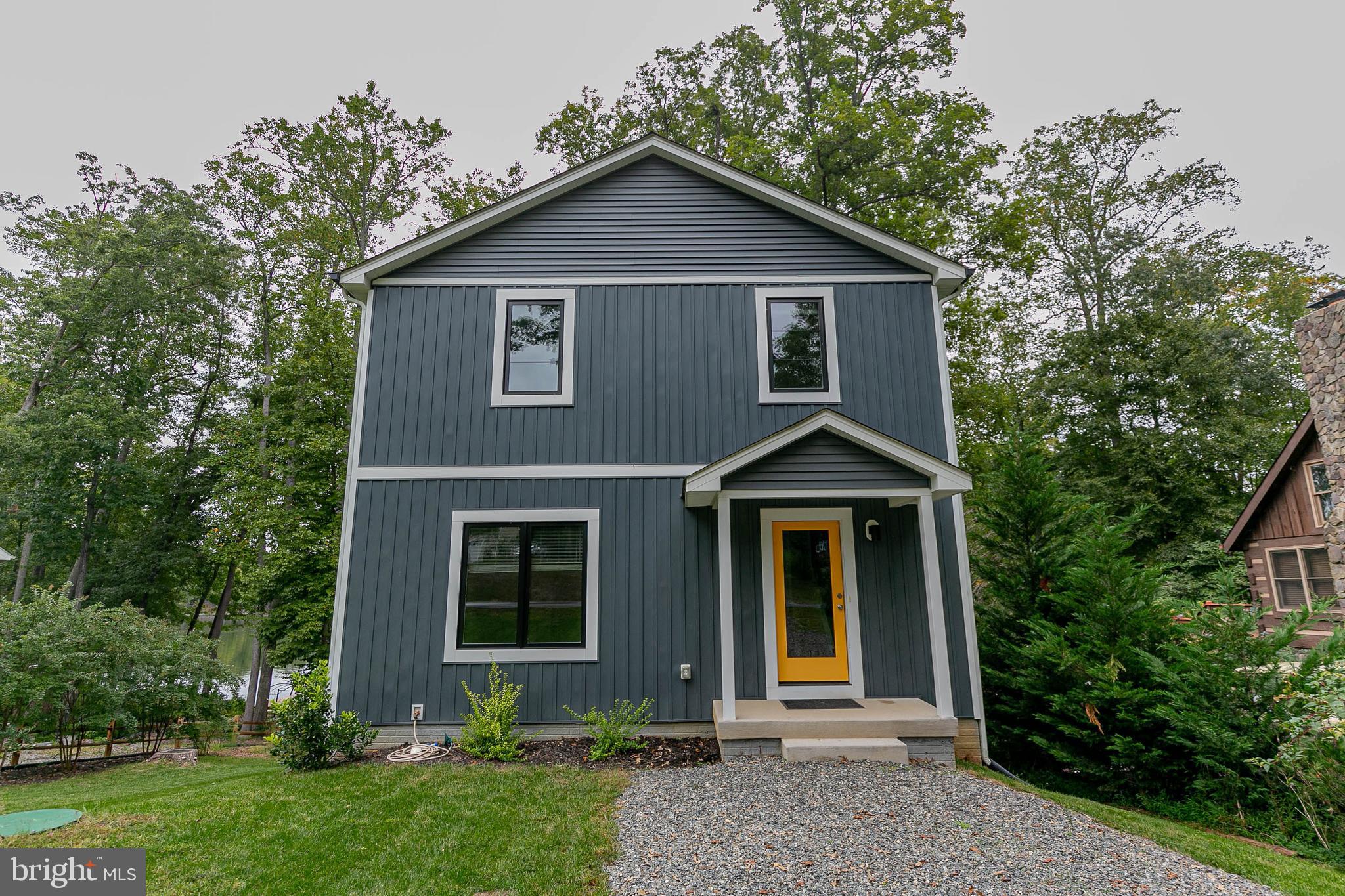 LAKE CAROLINE - Residential