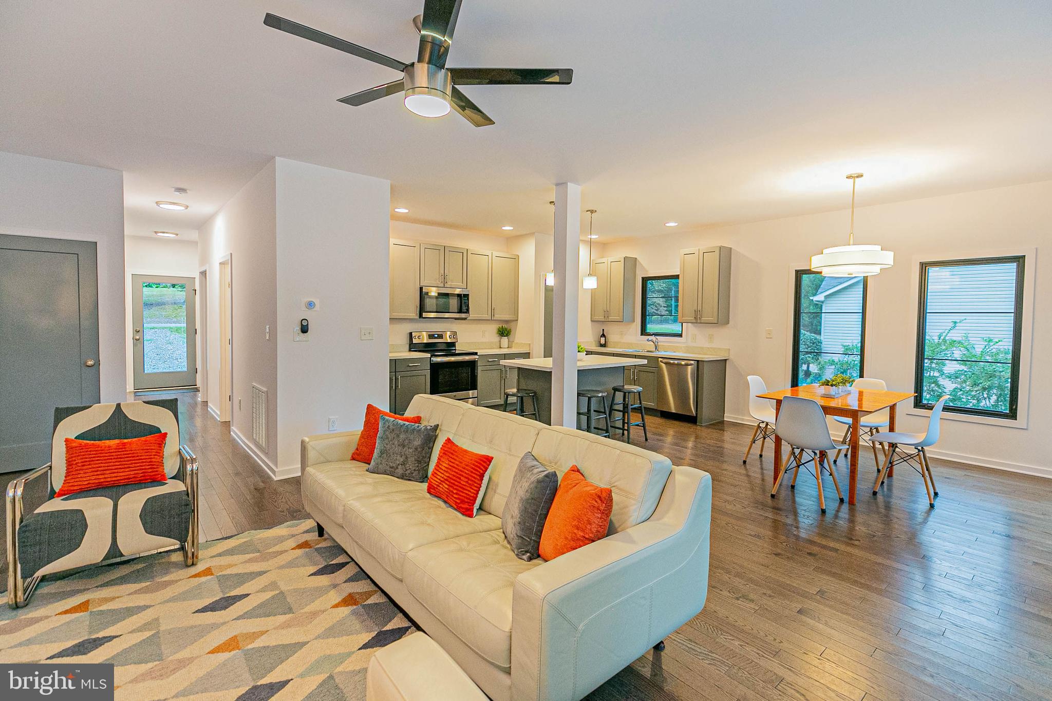 LAKE CAROLINE - Residential