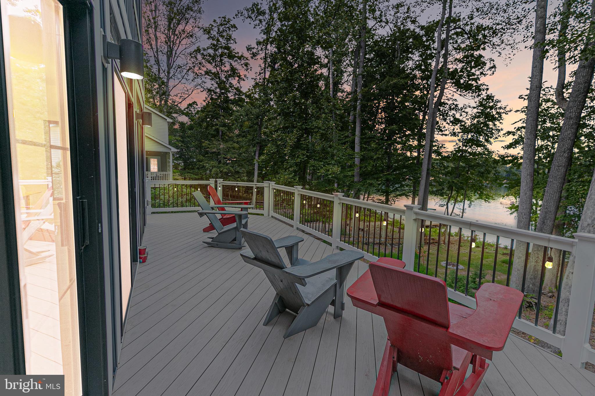 LAKE CAROLINE - Residential