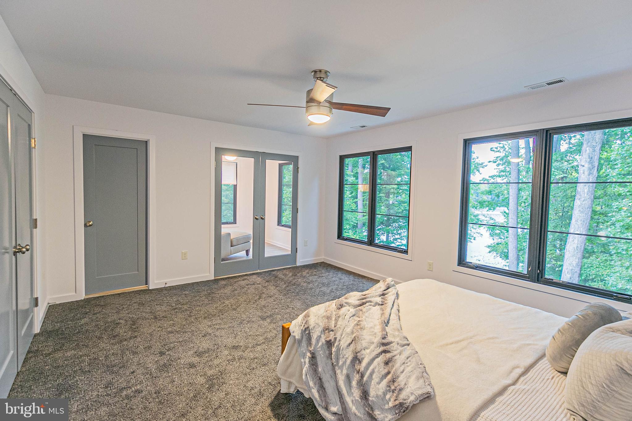 LAKE CAROLINE - Residential