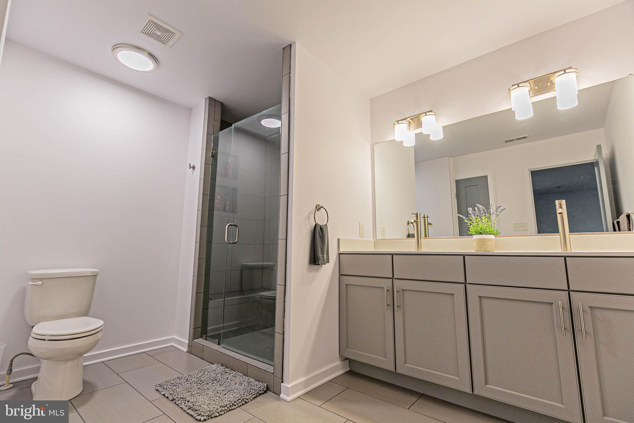 LAKE CAROLINE - Residential