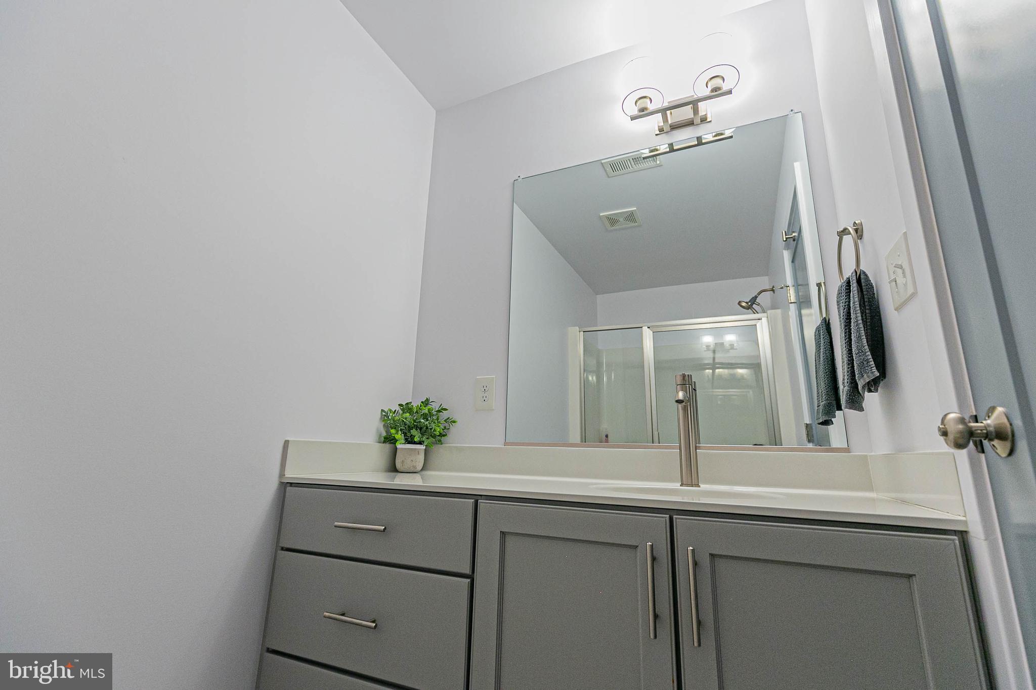 LAKE CAROLINE - Residential