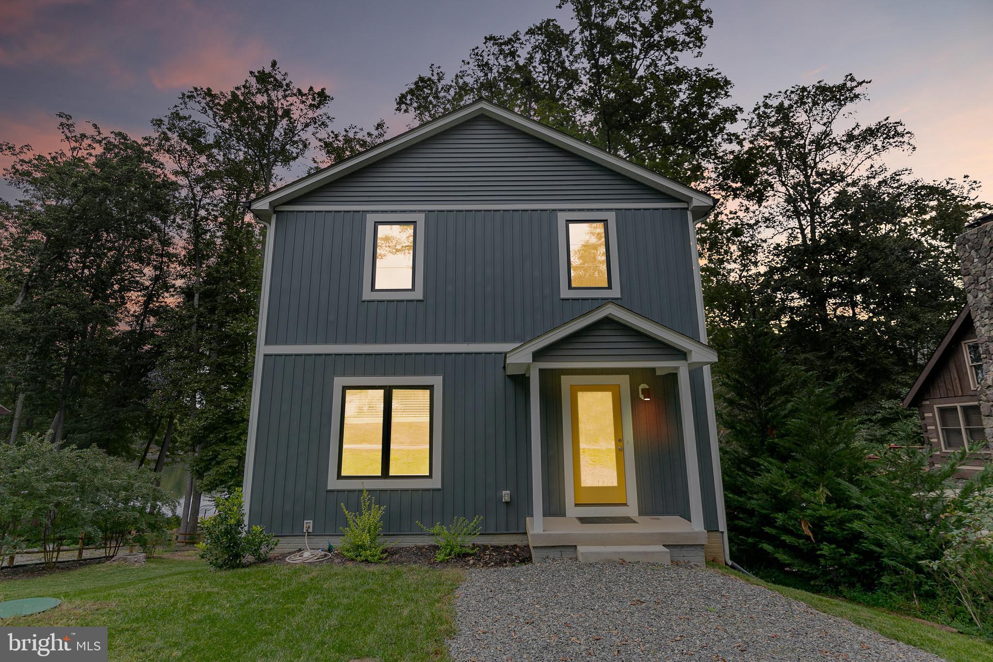 LAKE CAROLINE - Residential