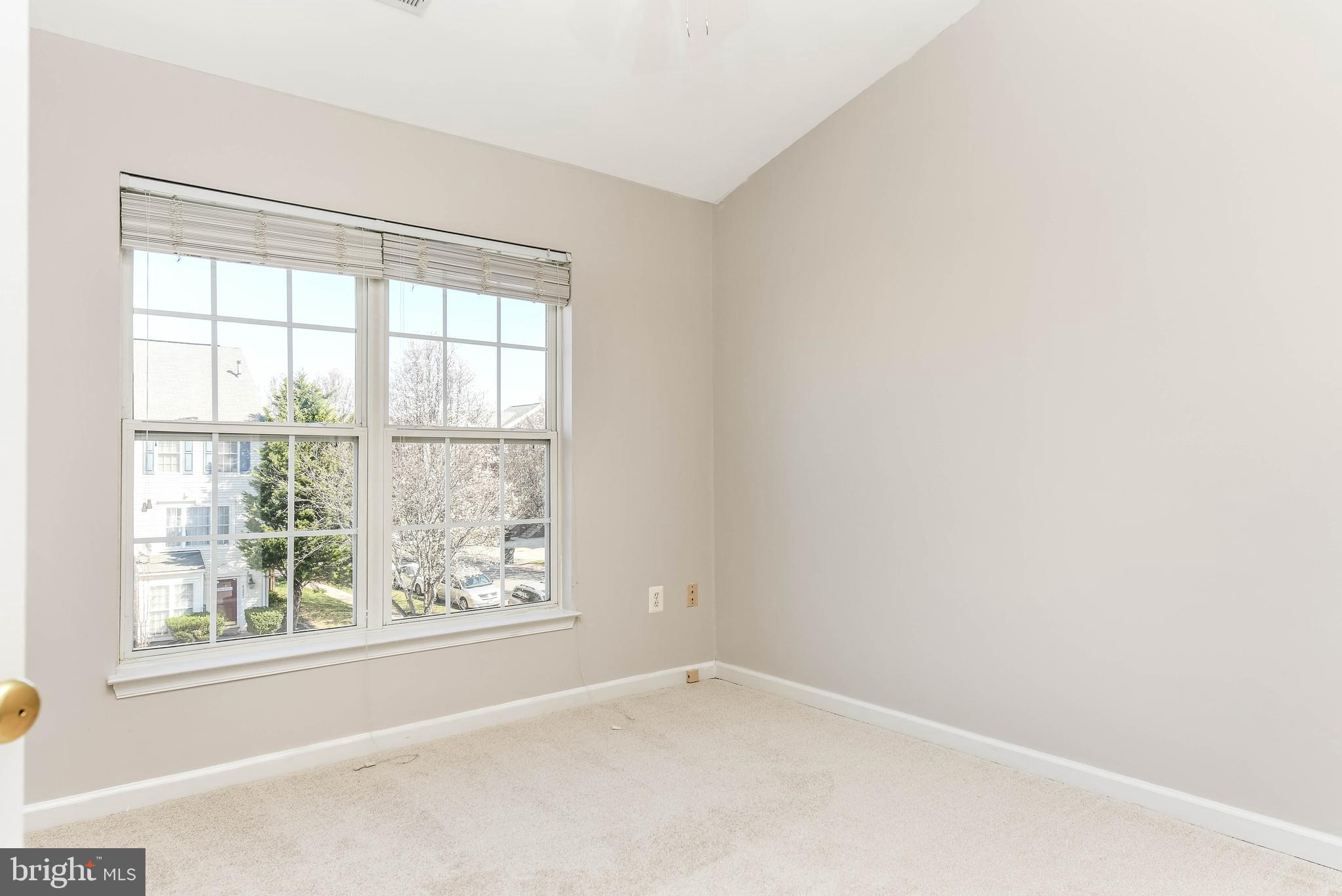 SOUTH RIDING - Residential