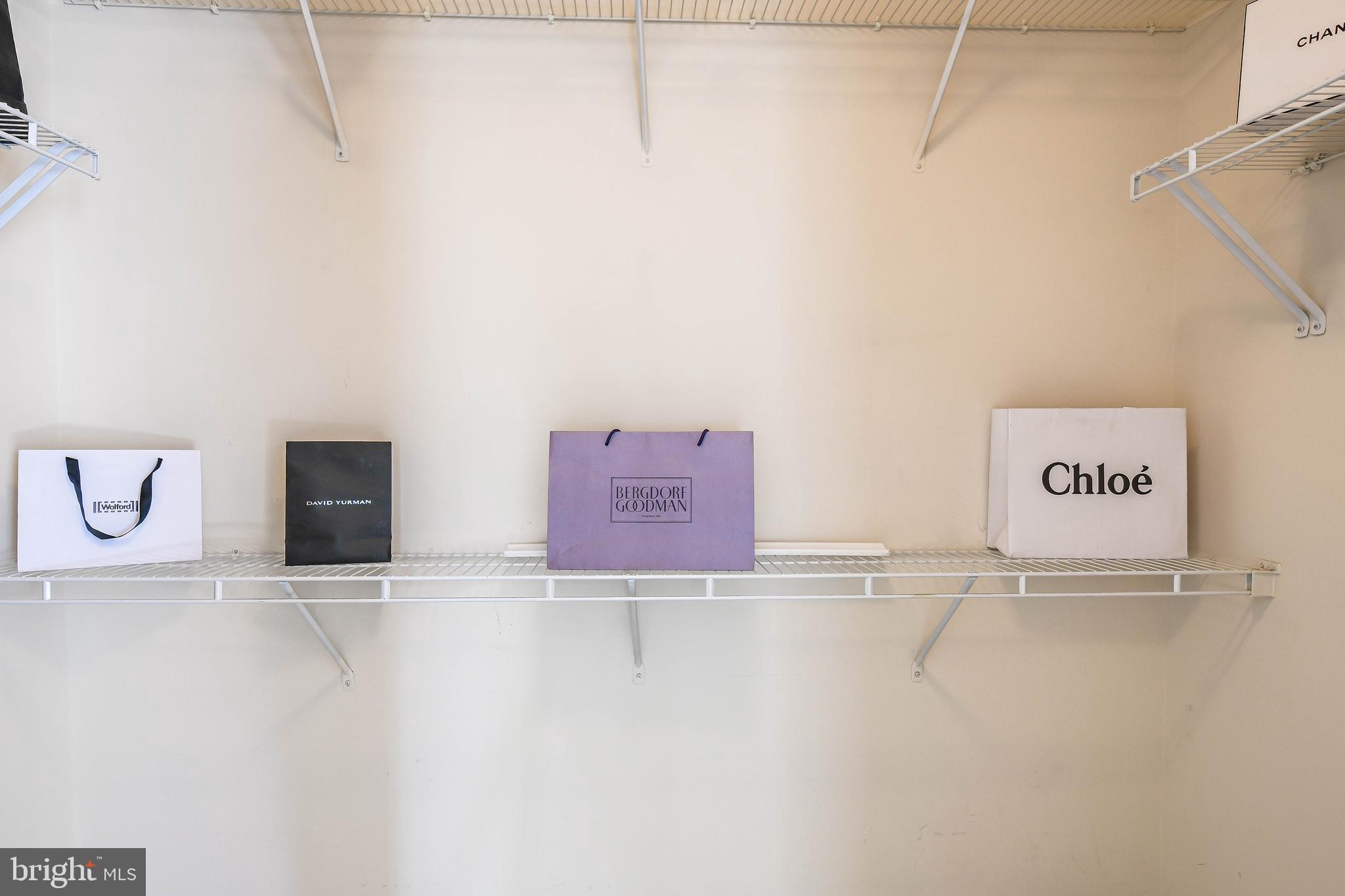 SOUTH RIDING - Residential