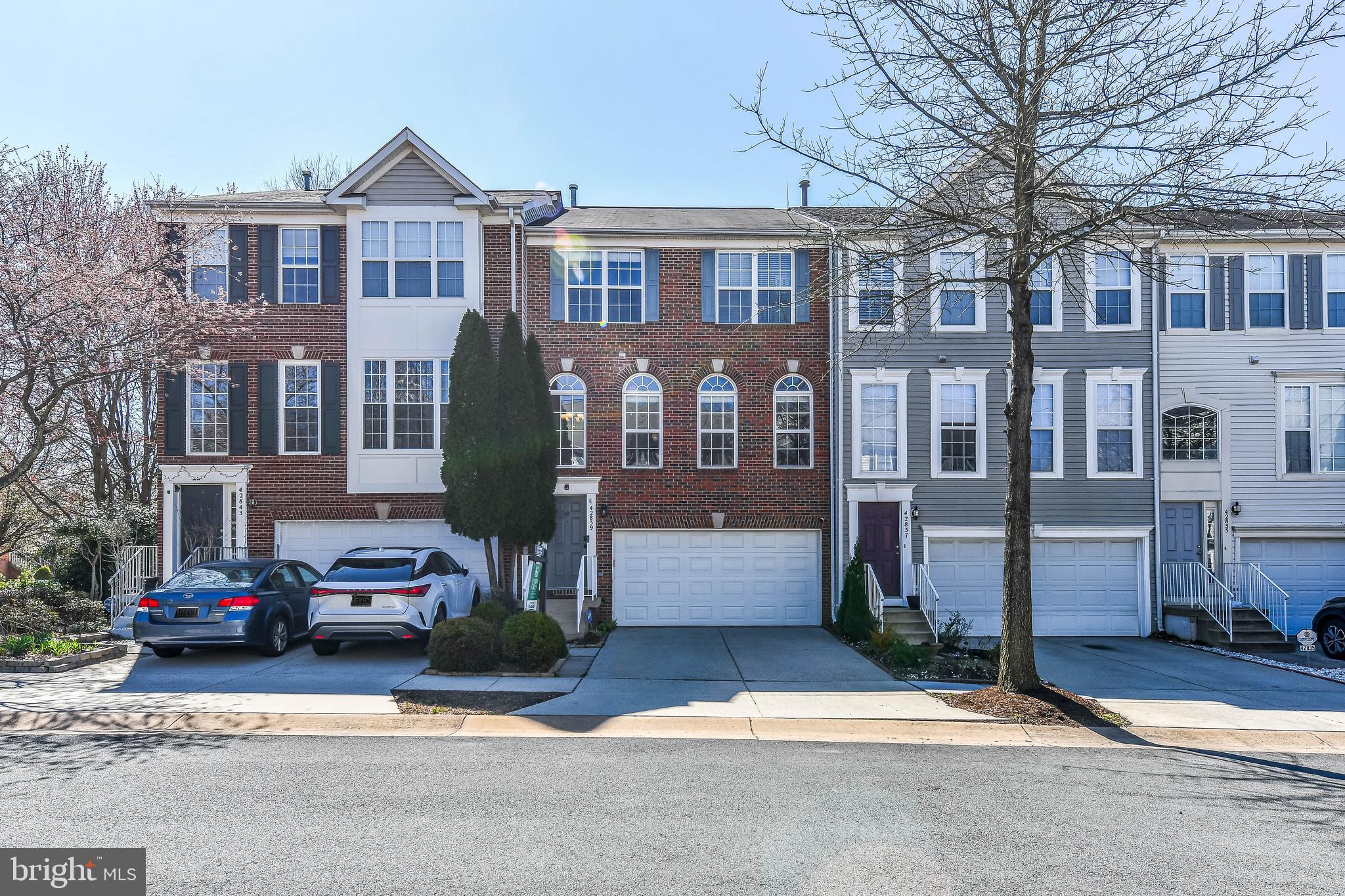 SOUTH RIDING - Residential