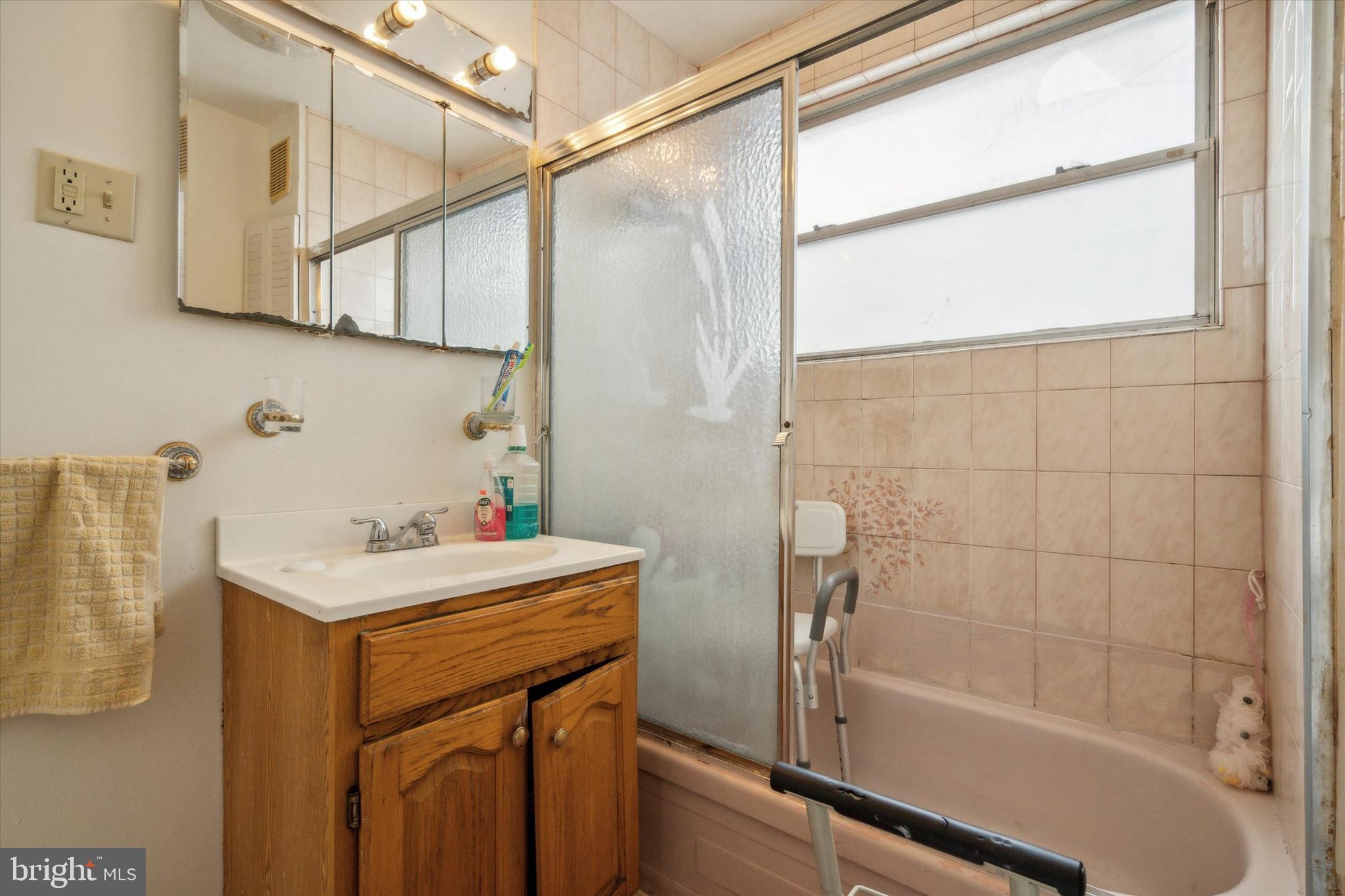 STONEHURST - Residential