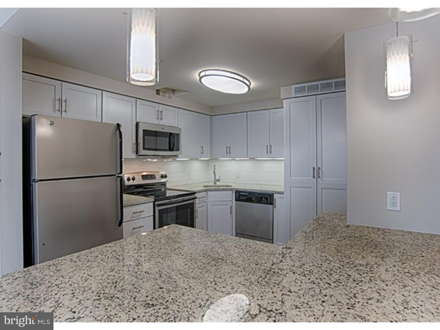 CENTER CITY - Residential Lease