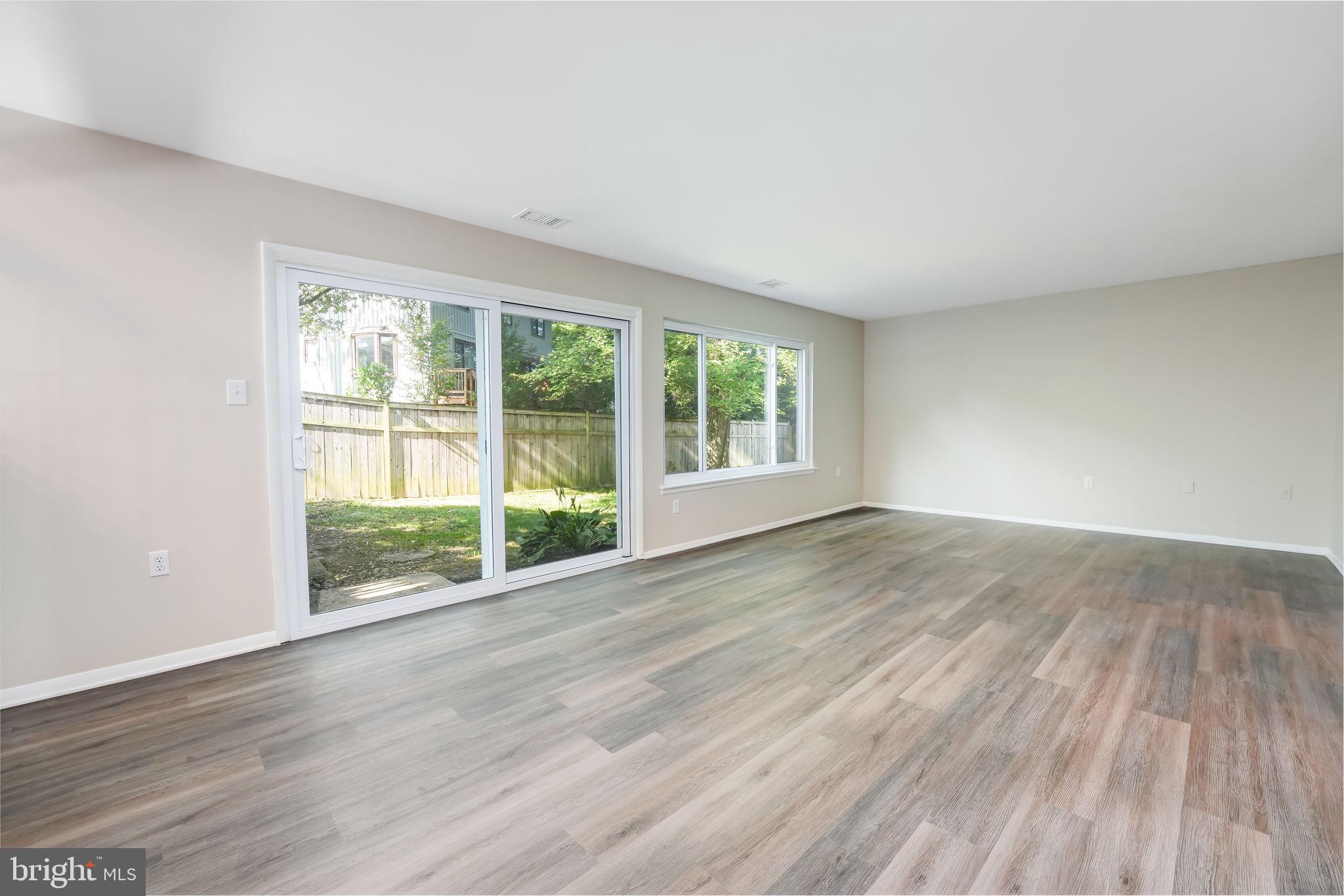 SOUTHERN GROVE - Residential