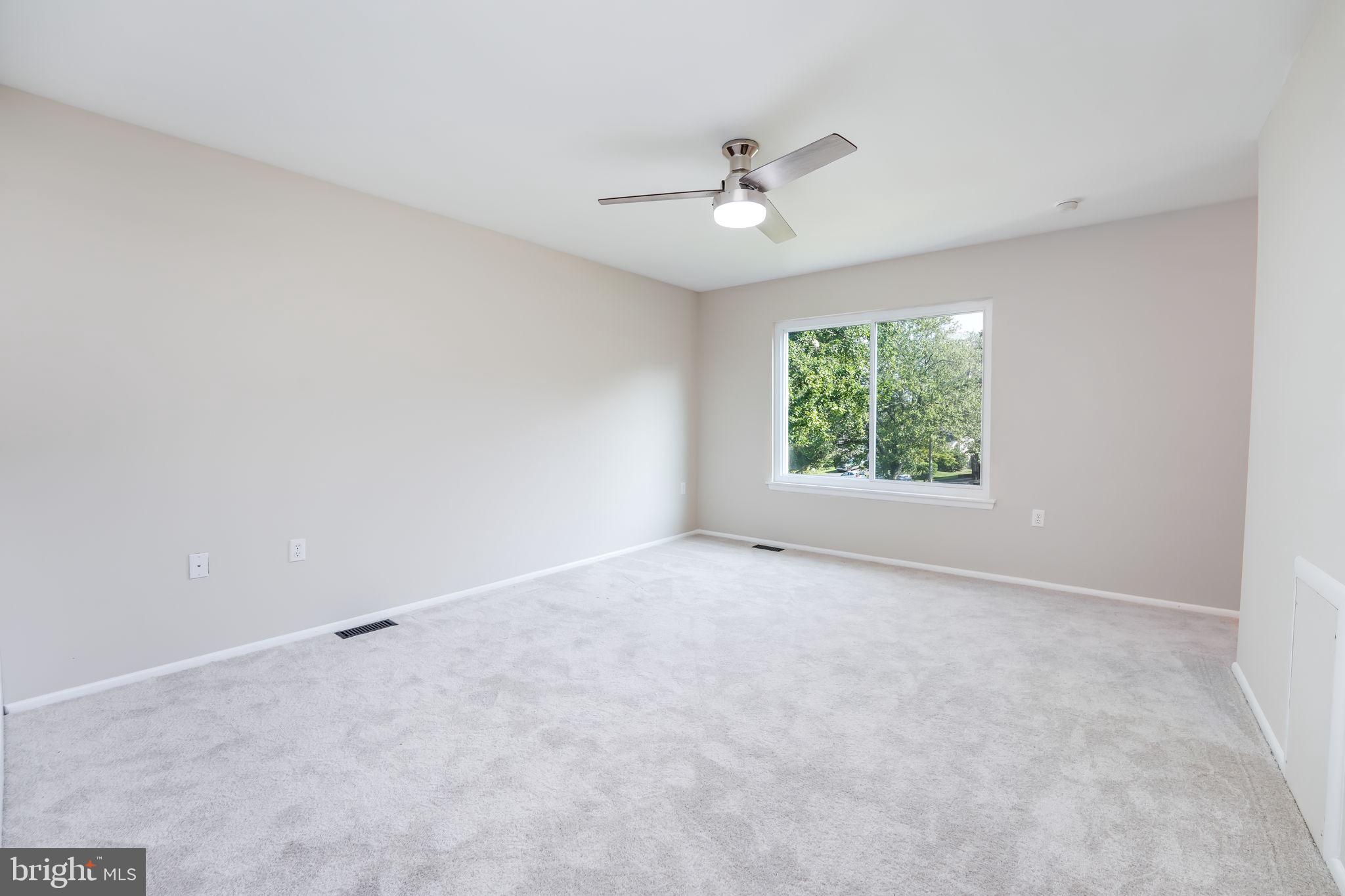 SOUTHERN GROVE - Residential