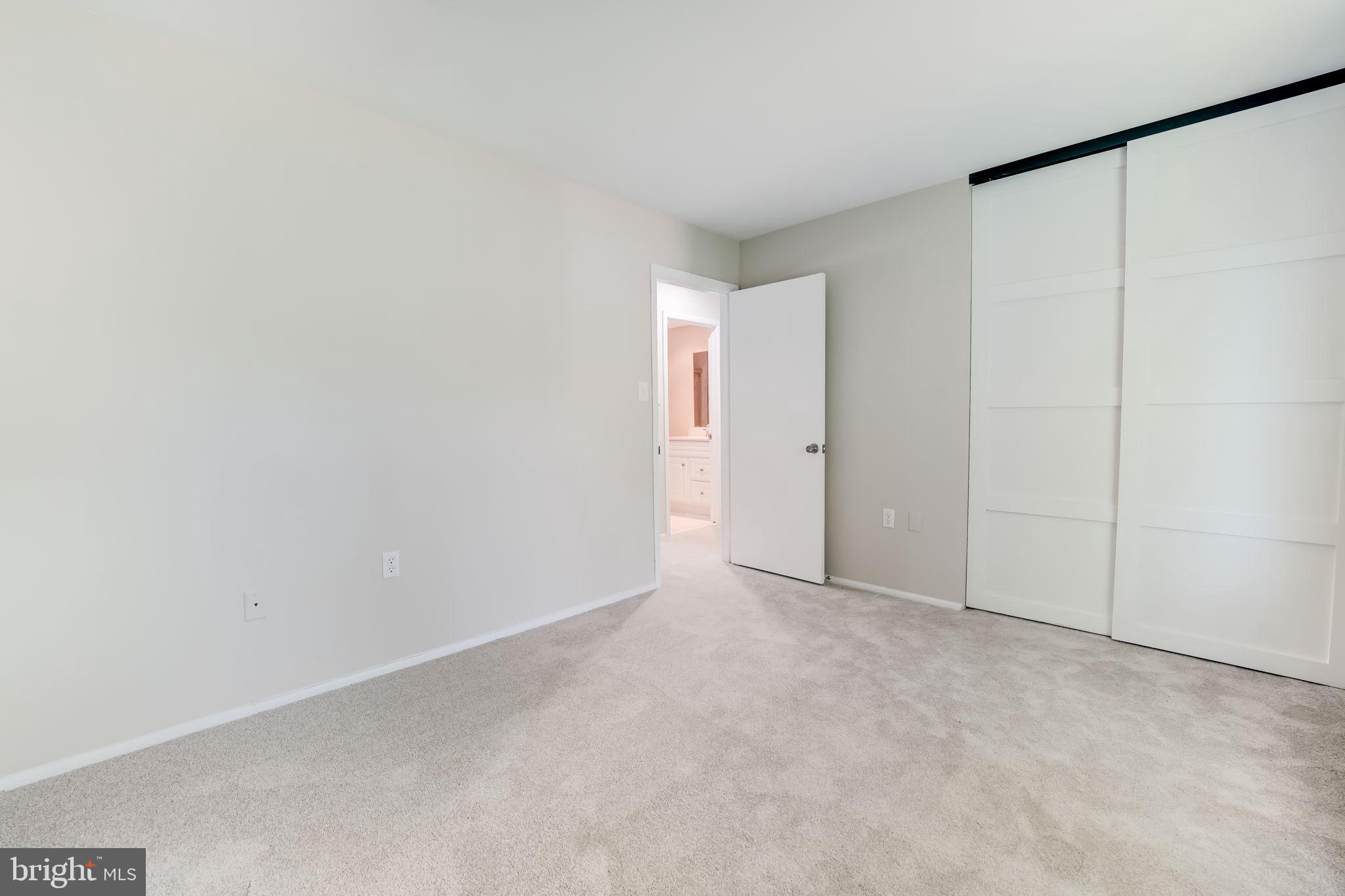 SOUTHERN GROVE - Residential