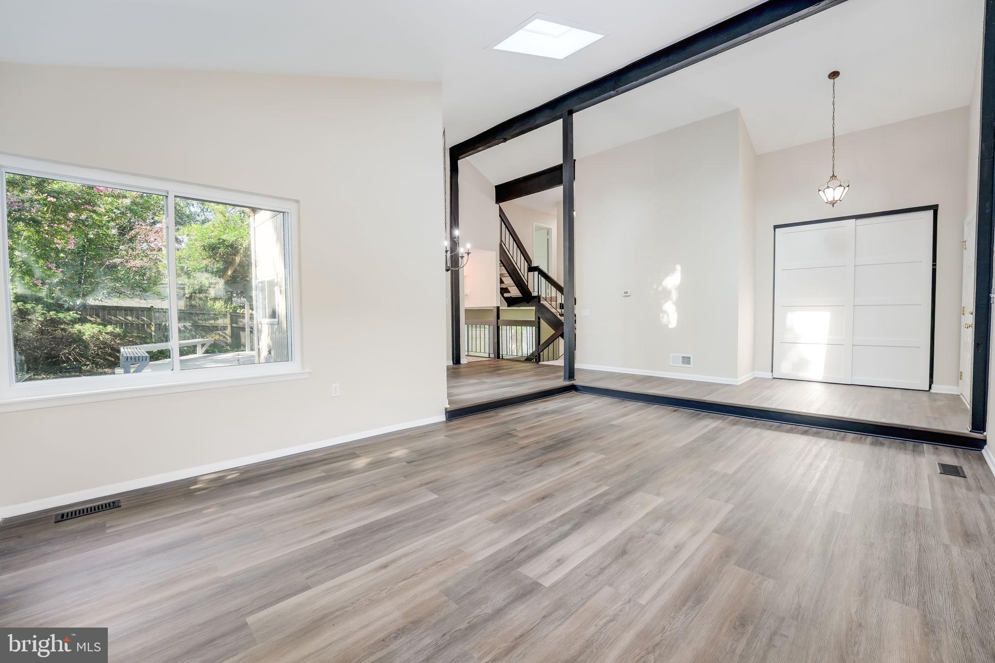 SOUTHERN GROVE - Residential