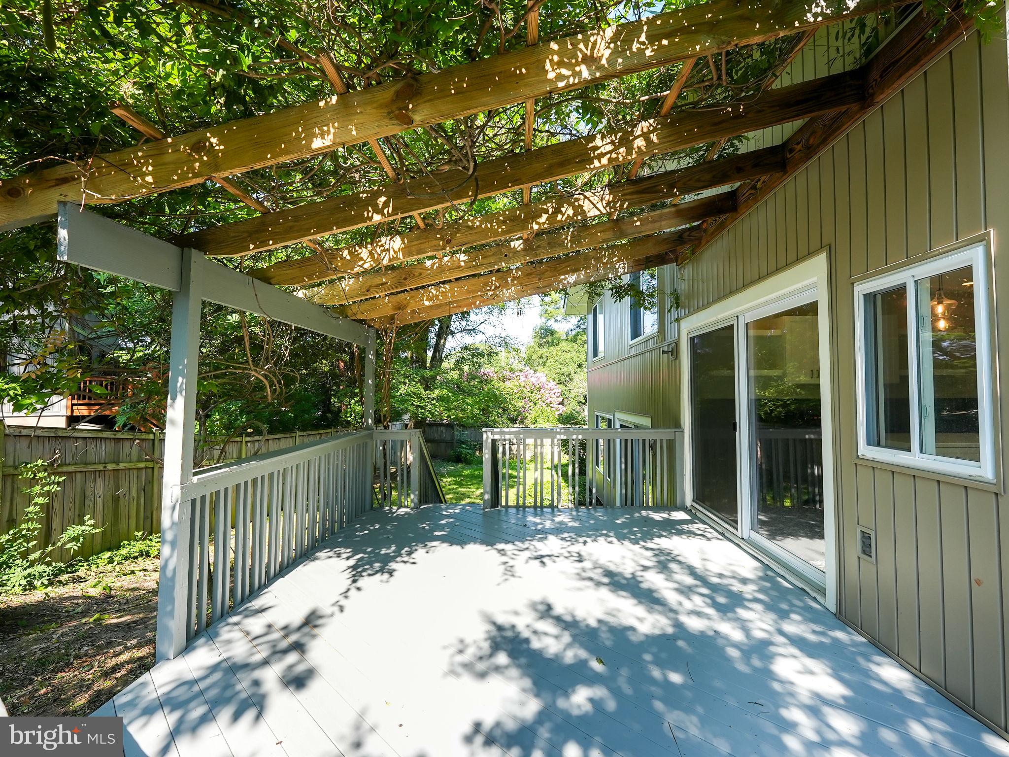 SOUTHERN GROVE - Residential