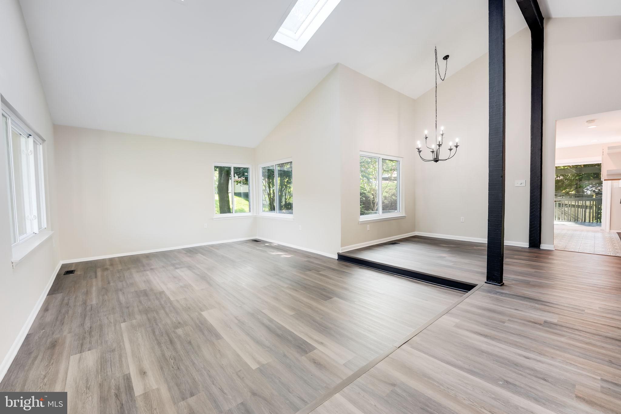 SOUTHERN GROVE - Residential