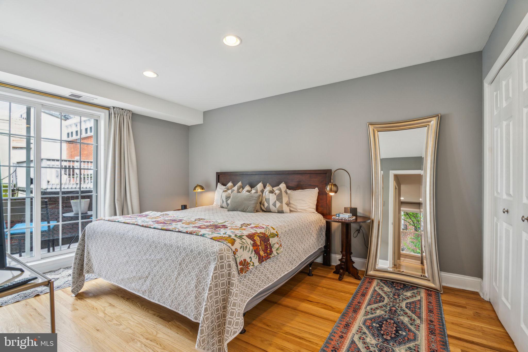 WASHINGTON SQ WEST - Residential