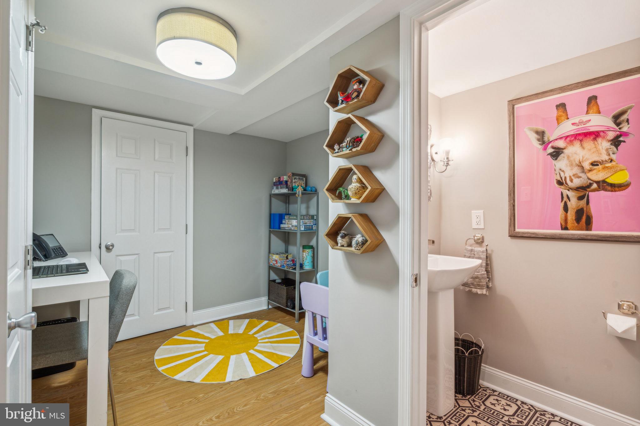 WASHINGTON SQ WEST - Residential