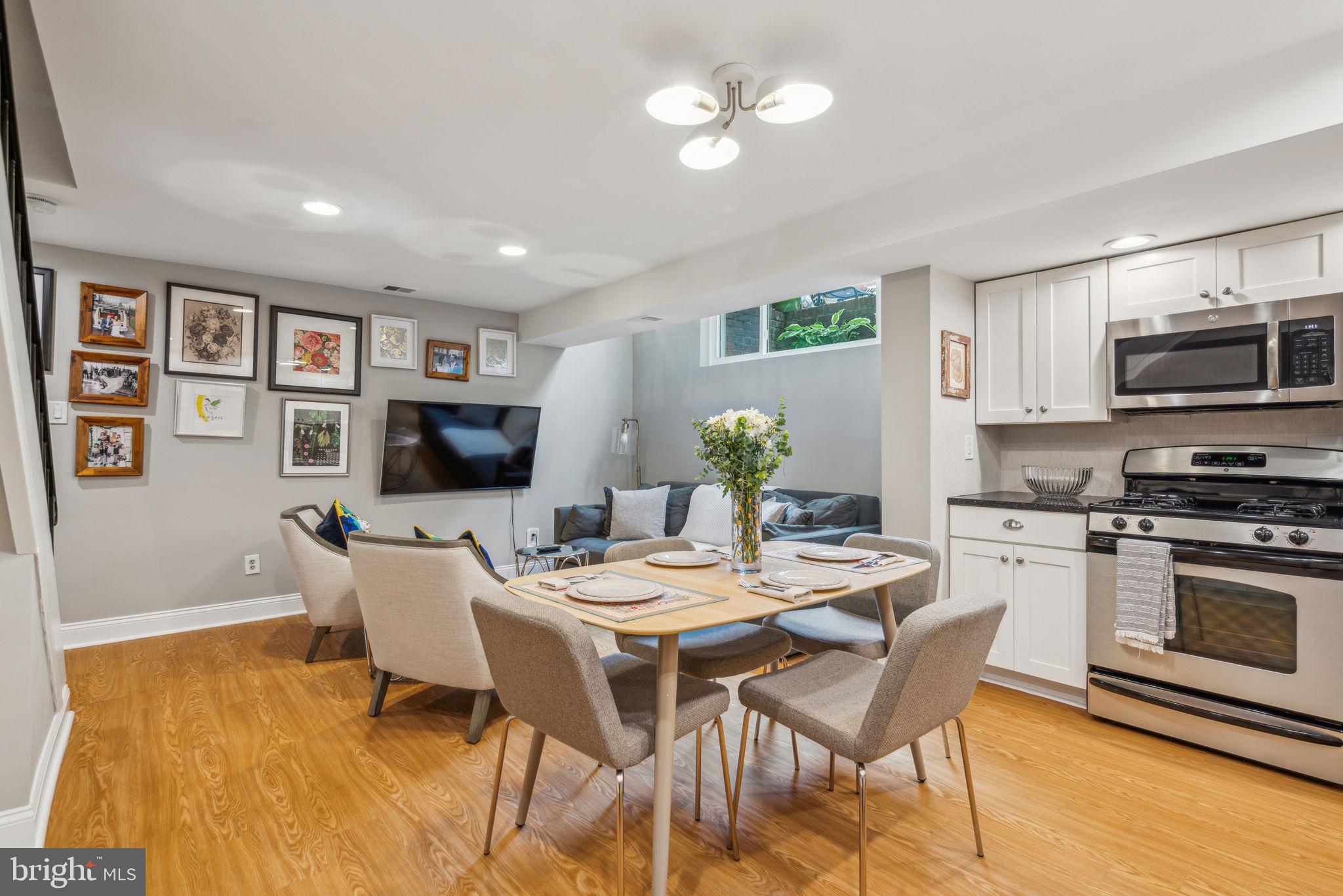 WASHINGTON SQ WEST - Residential