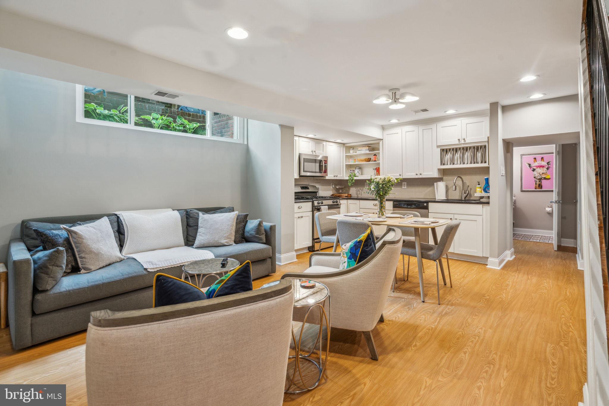 WASHINGTON SQ WEST - Residential