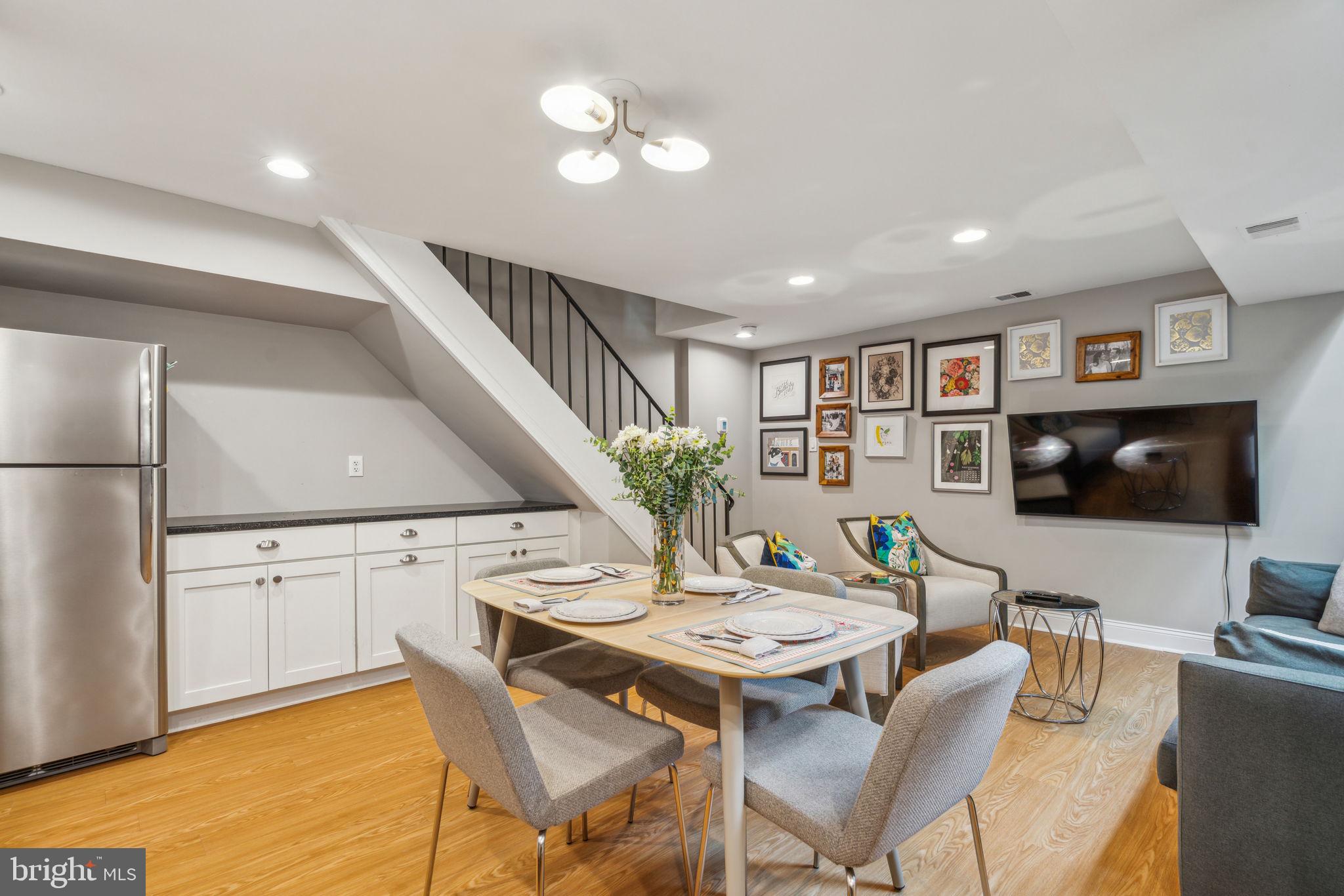 WASHINGTON SQ WEST - Residential