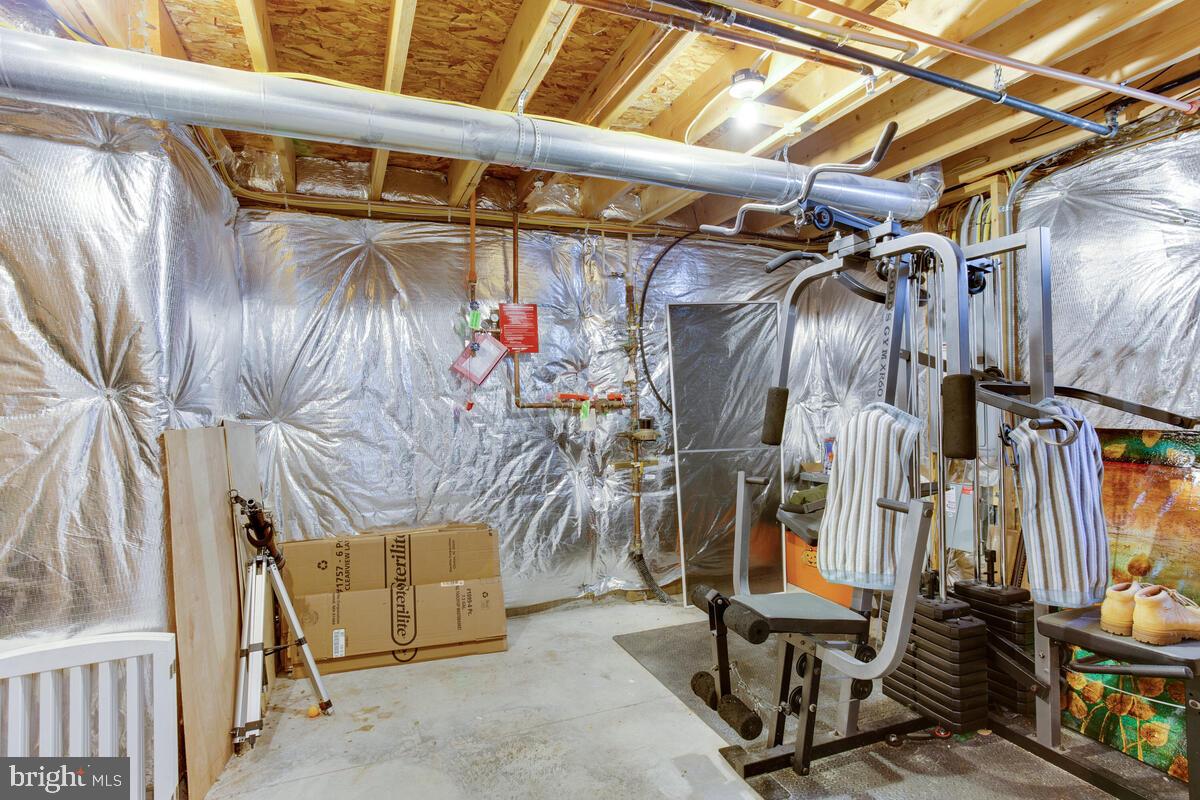 CHARLES HILL - Residential