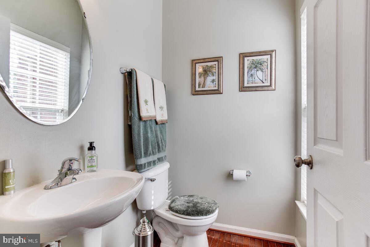 CHARLES HILL - Residential